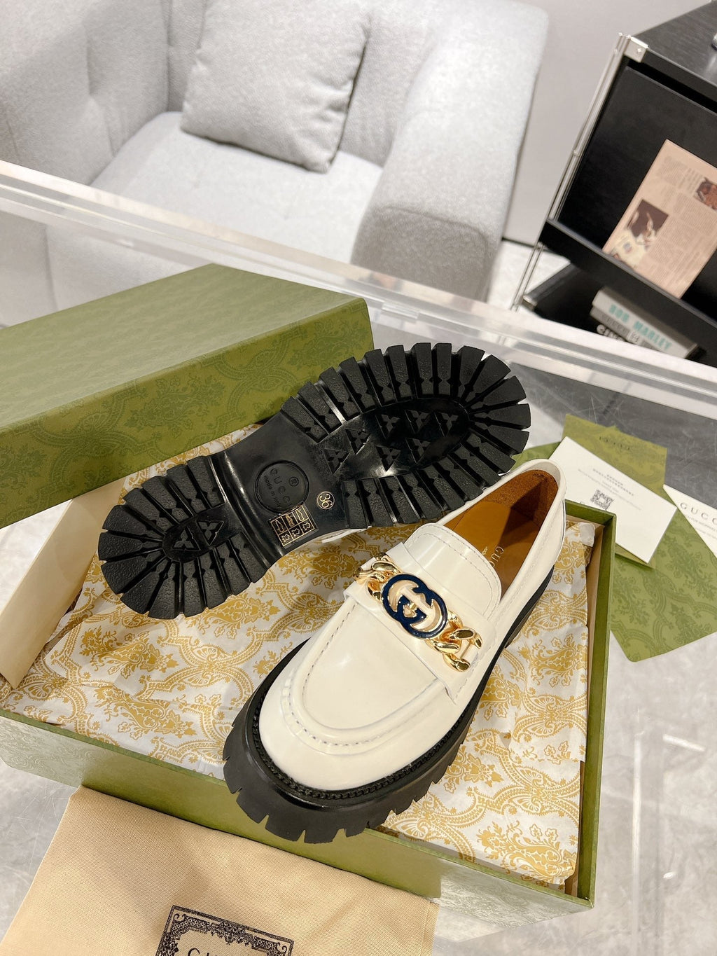 GUCCI LOAFER WITH  CHAINS WHITE CALFSKIN