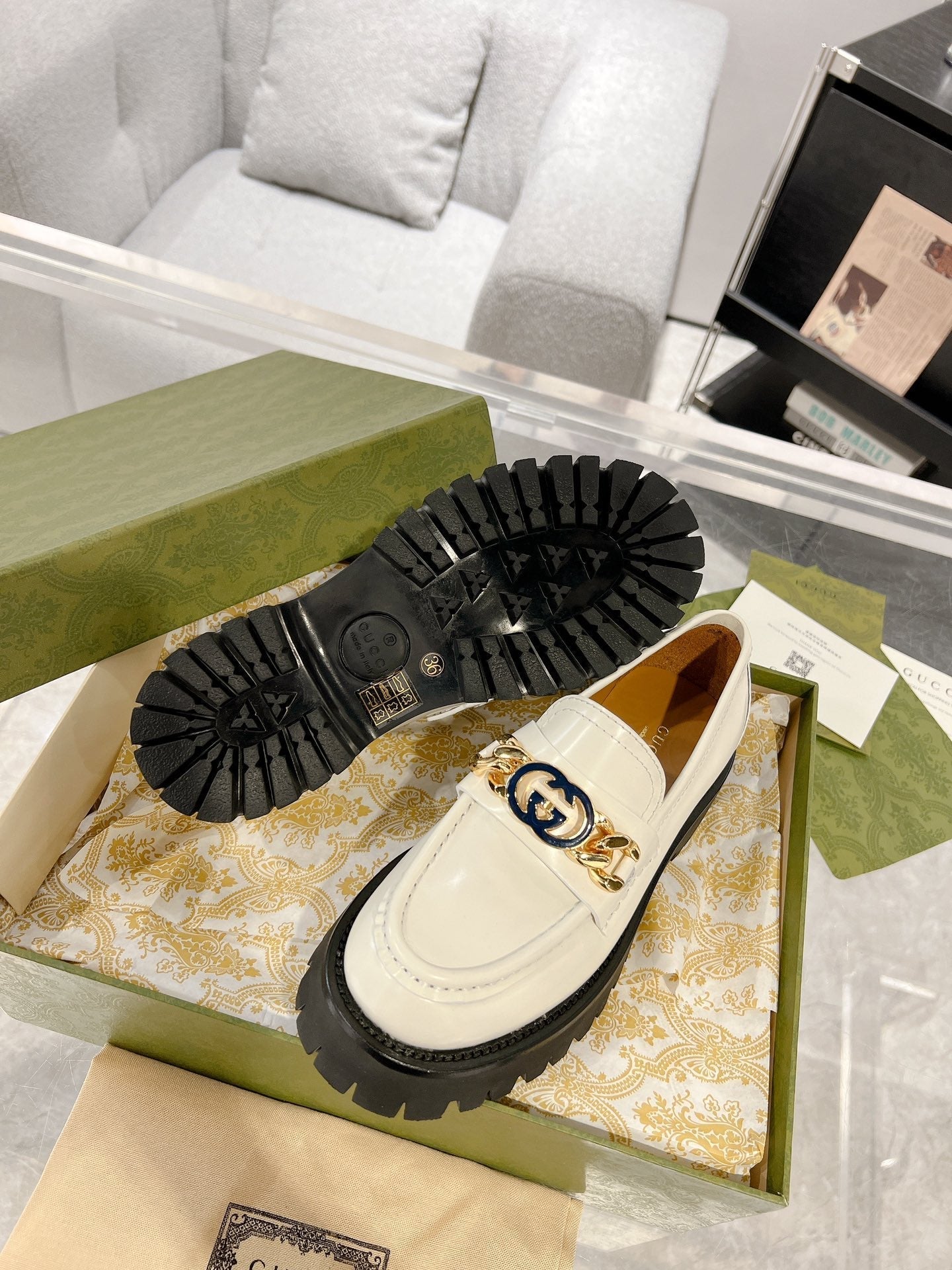 GUCCI LOAFER WITH  CHAINS WHITE CALFSKIN