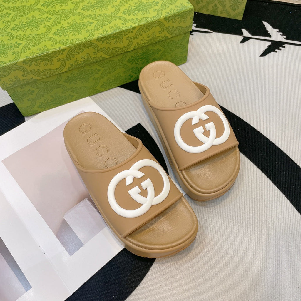 GUCCI INTERLOCKING G SLIDE SANDAL IN TORTILLA BROWN IMPORTED TPU