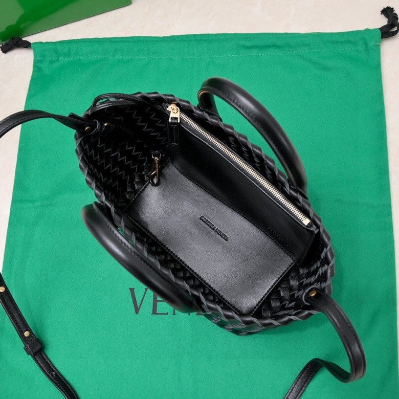 BOTTEGA VENETA Mini Cabat 20cm Black Lambskin Ghw