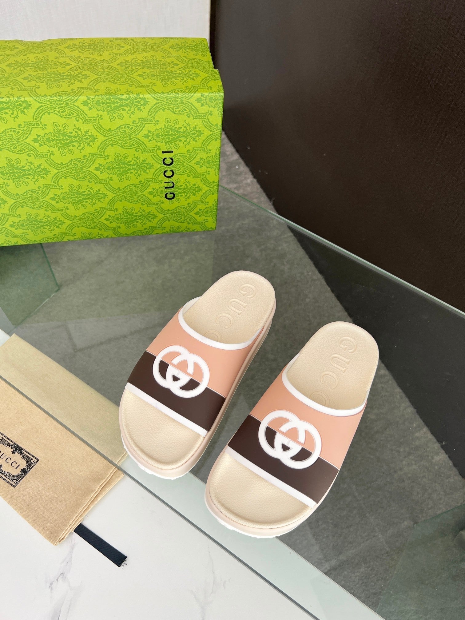 GUCCI INTERLOCKING G SLIDE SANDAL IN WHITE CREAM MIX COLORFUL IMPORTED TPU