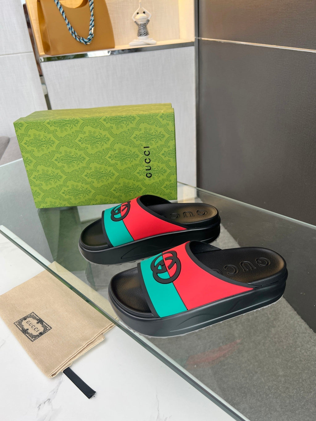 GUCCI INTERLOCKING G SLIDE SANDAL IN BLACK MIX COLORFUL IMPORTED TPU