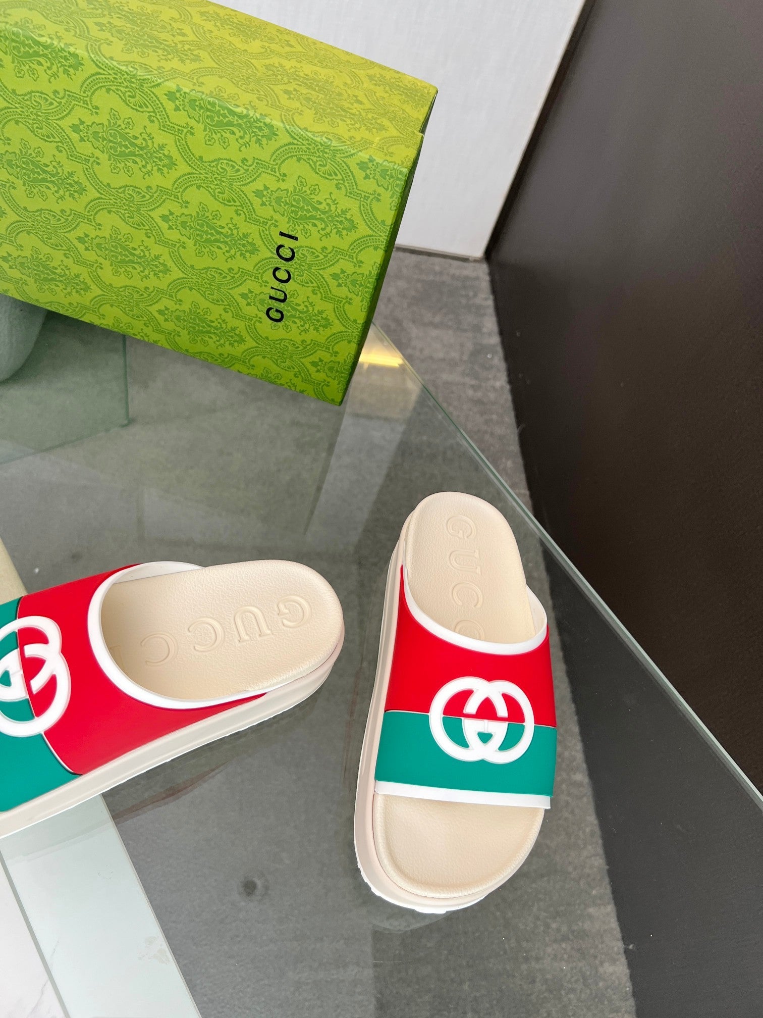 GUCCI INTERLOCKING G SLIDE SANDAL IN WHITE MIX COLORFUL IMPORTED TPU