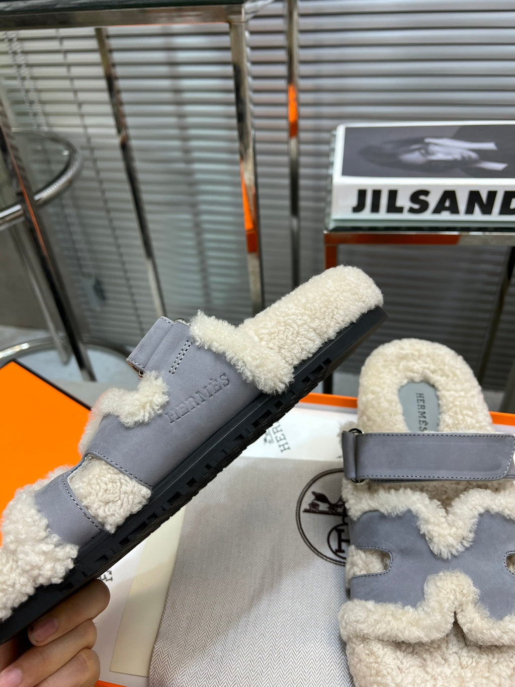 HERMES CHYPRE SLIPPERS IN BEIGE LAMB WOOL AND COOL GRAY SUEDE