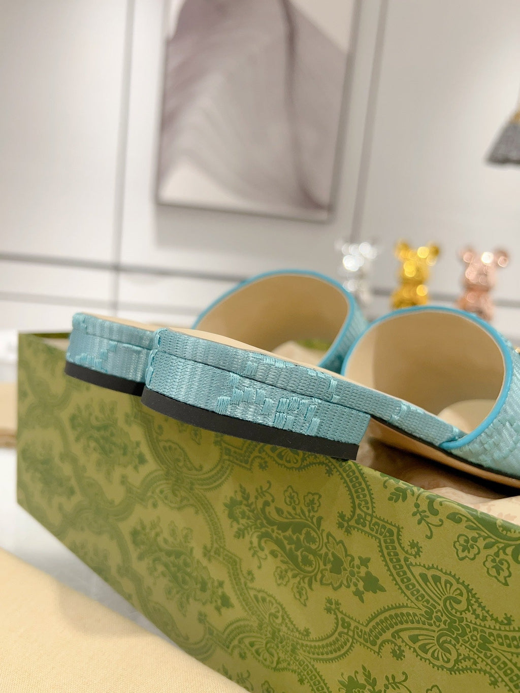 GUCCI CHUNKY SLIDE SANDAL BLUE SKY CALFSKIN