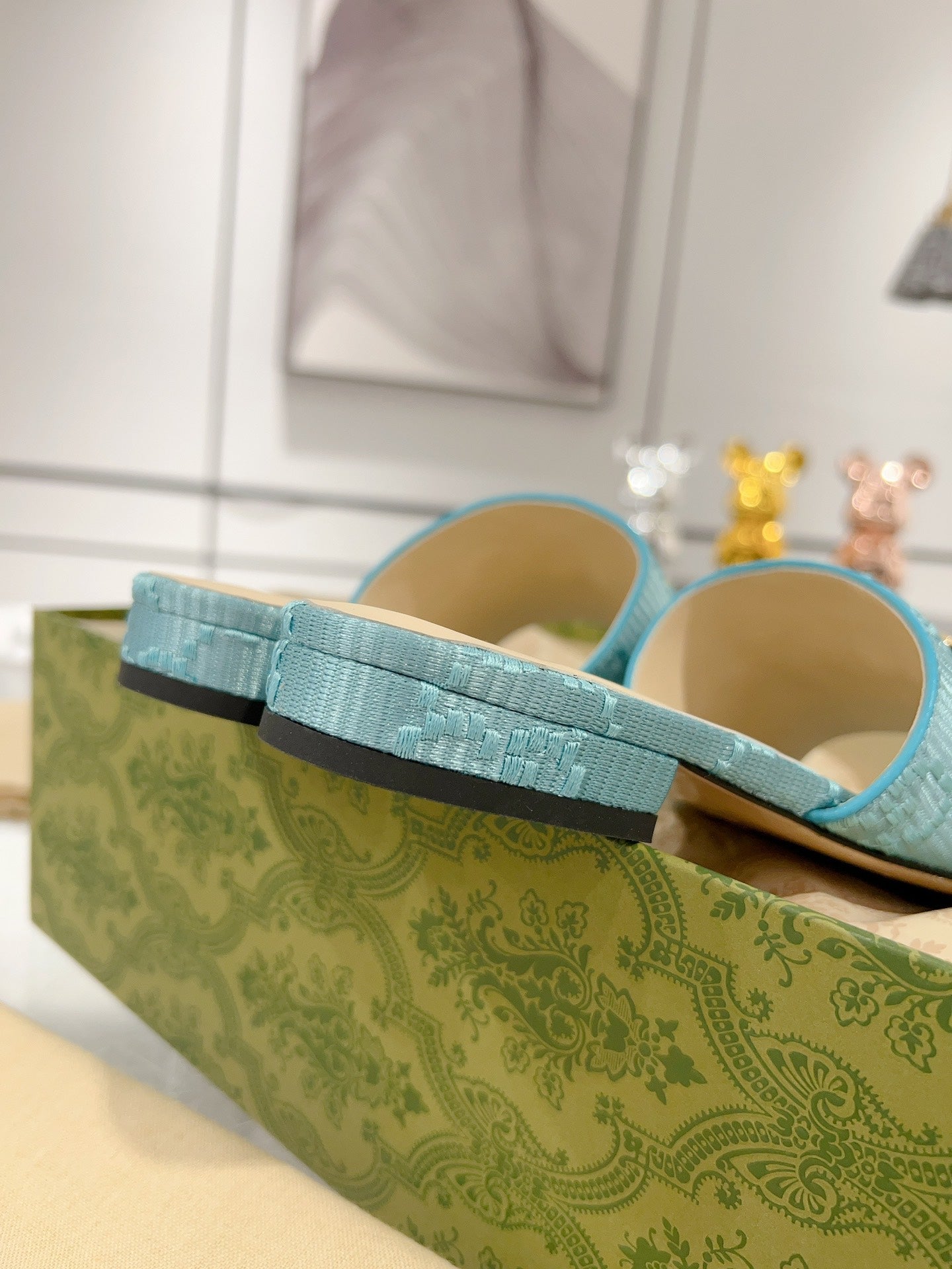 GUCCI CHUNKY SLIDE SANDAL BLUE SKY CALFSKIN