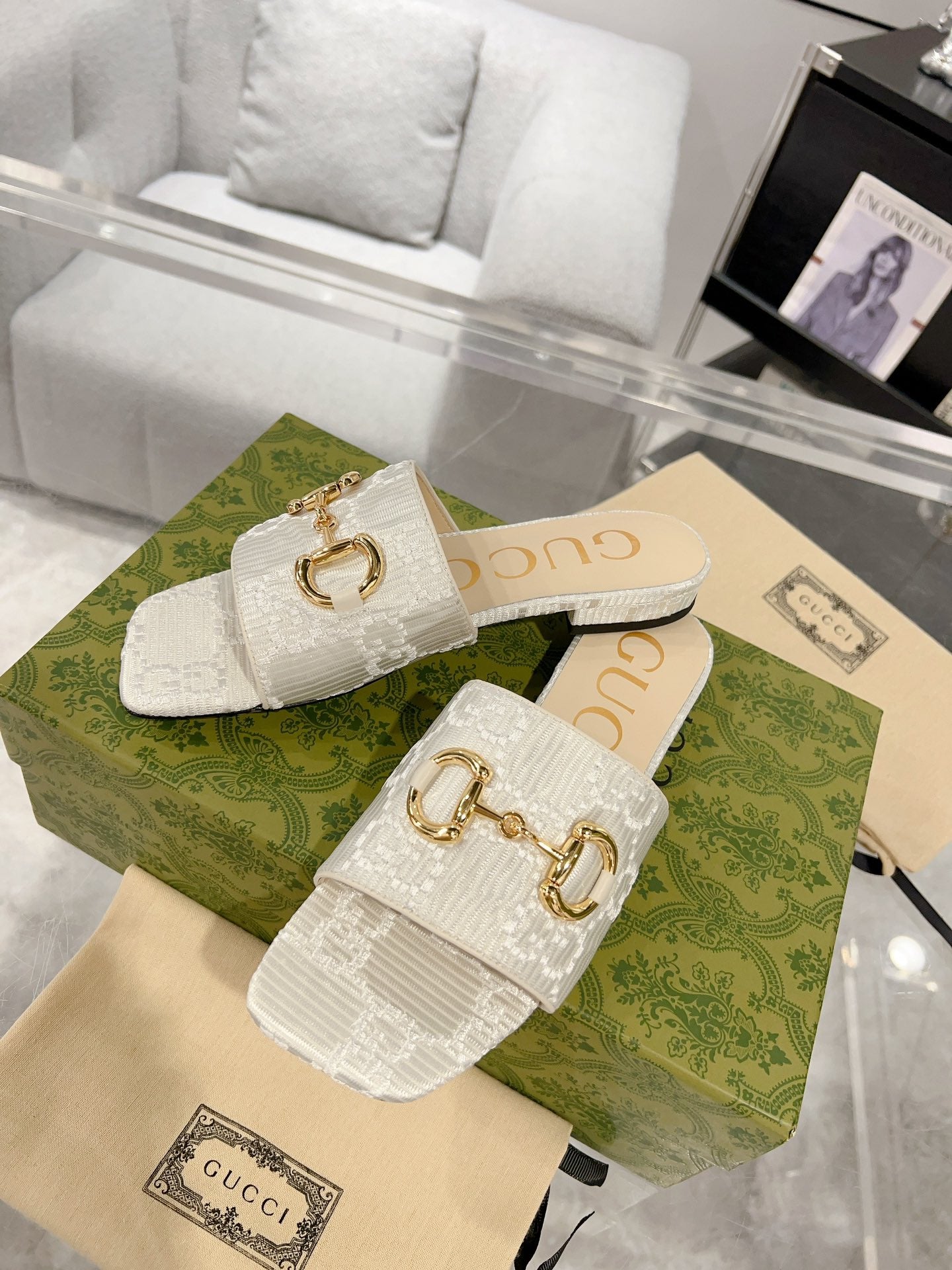 GUCCI CHUNKY SLIDE SANDAL SILVER CALFSKIN
