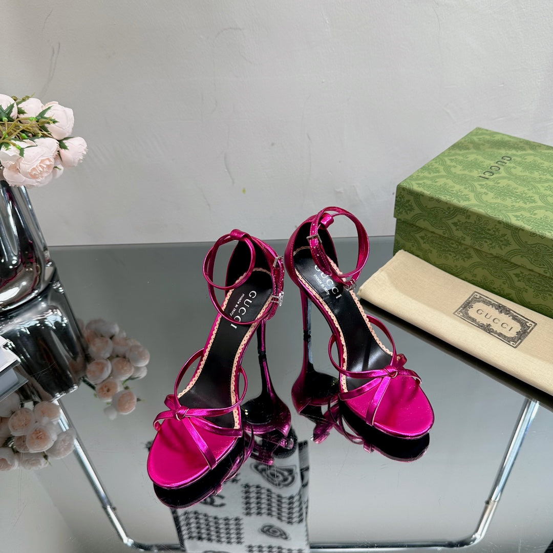 GUCCI 105 STRAPPY SANDAL METALLIC PURPLE LAMBSKIN