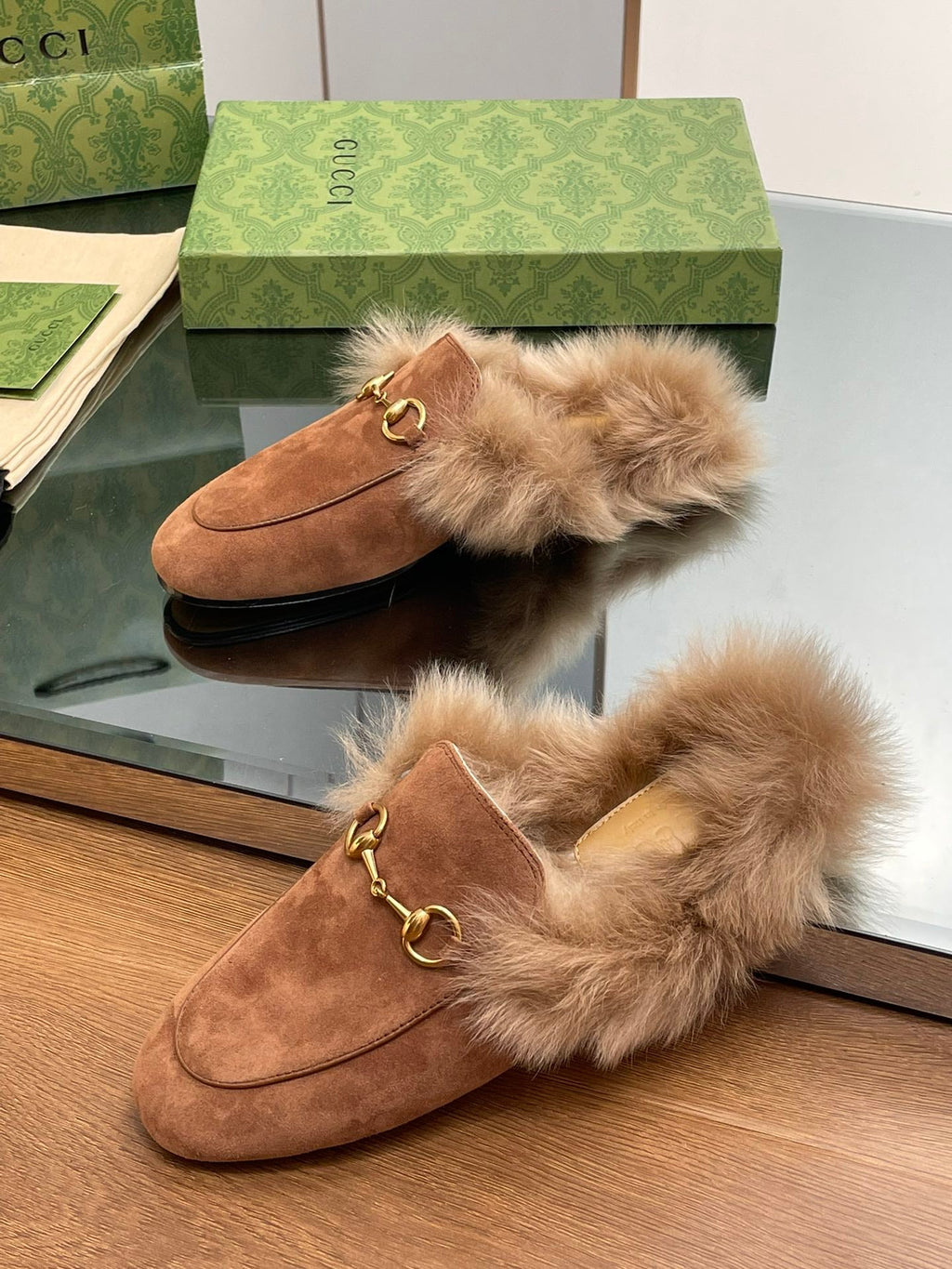 GUCCI HORSEBIT MULE IN BRONZE BROWN SUEDE AND LAMB WOOL LINING