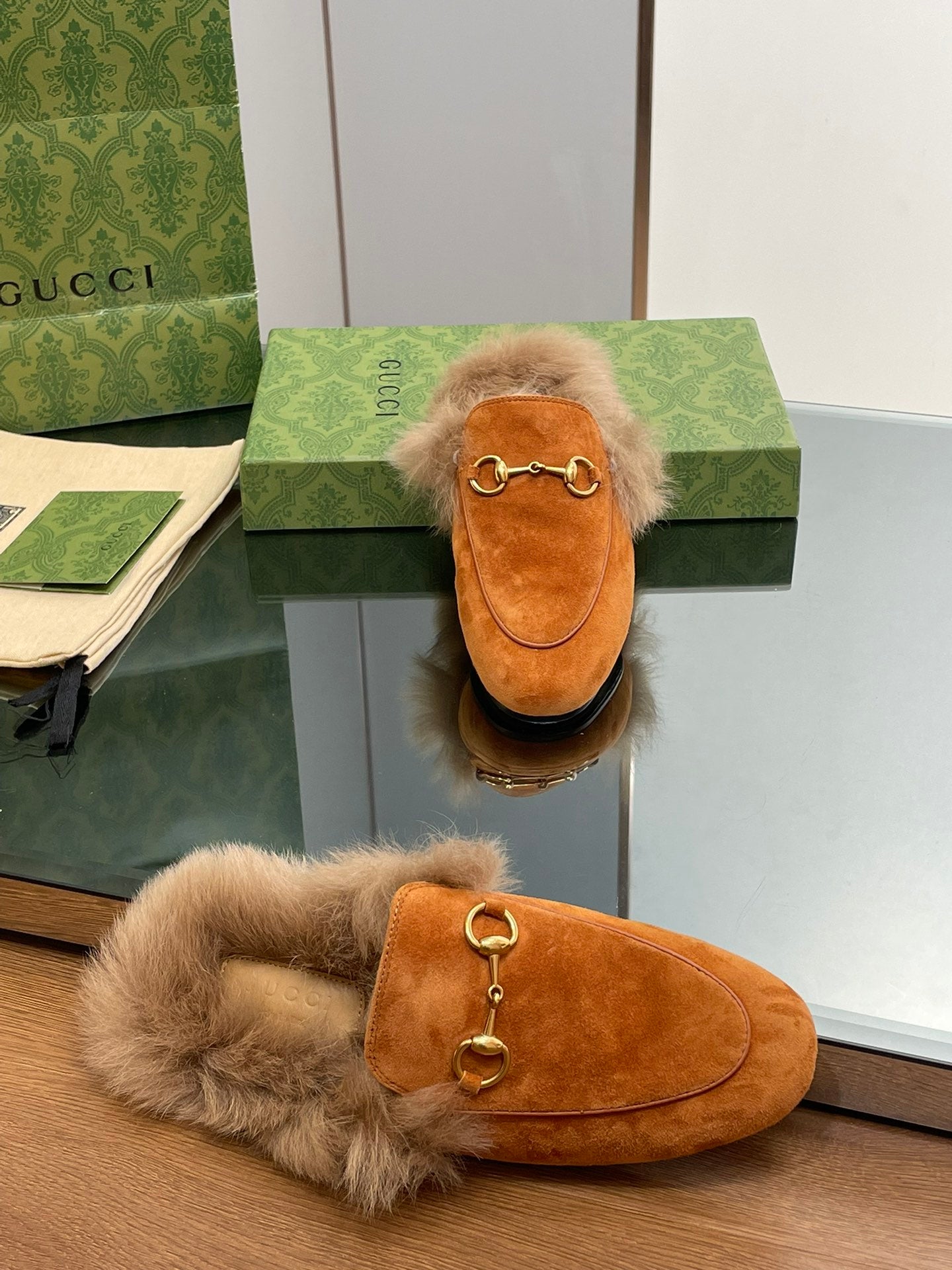 GUCCI HORSEBIT MULE IN BRONZE ORANGE SUEDE AND LAMB WOOL LINING