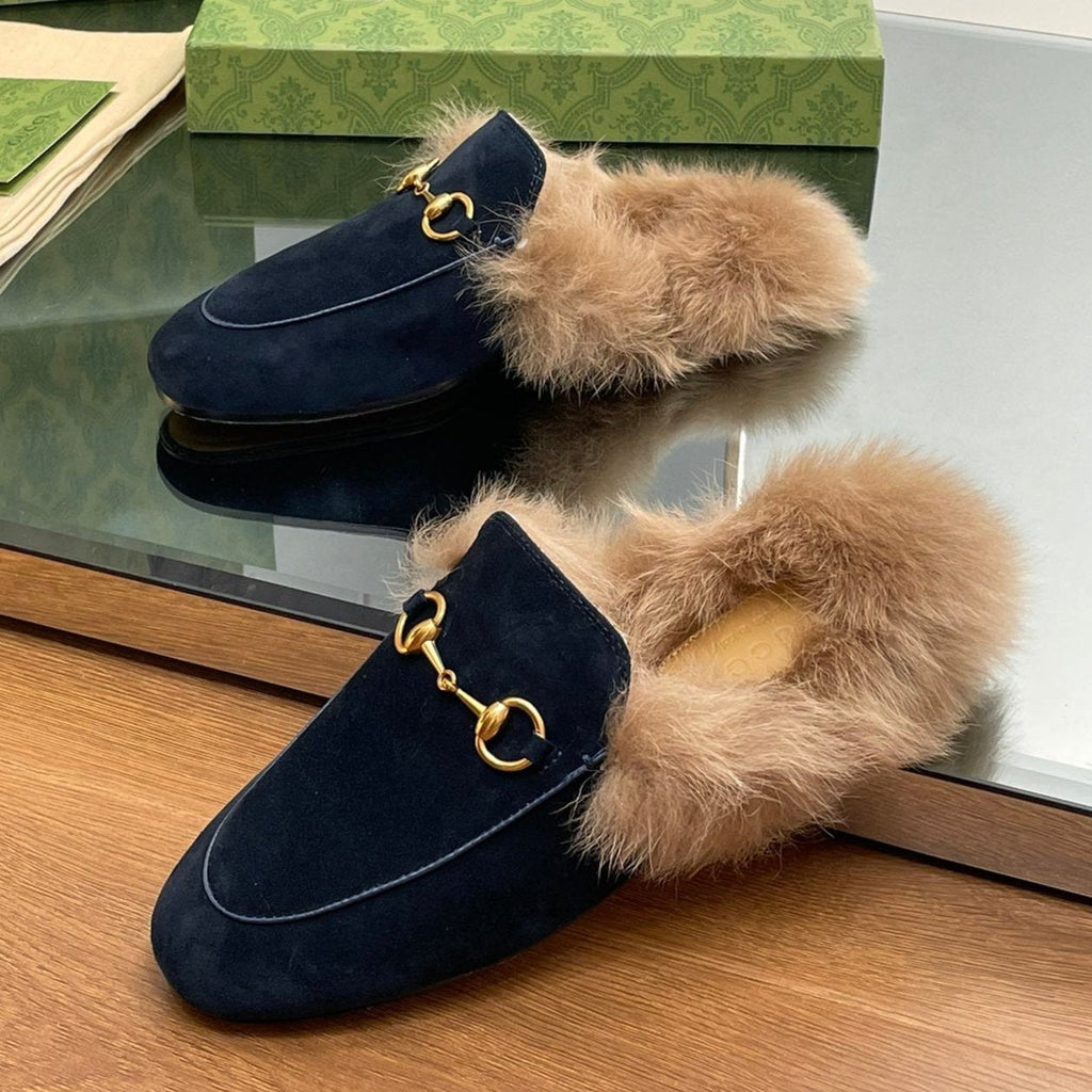 GUCCI HORSEBIT MULE IN NAVY BLUE SUEDE AND LAMB WOOL LINING