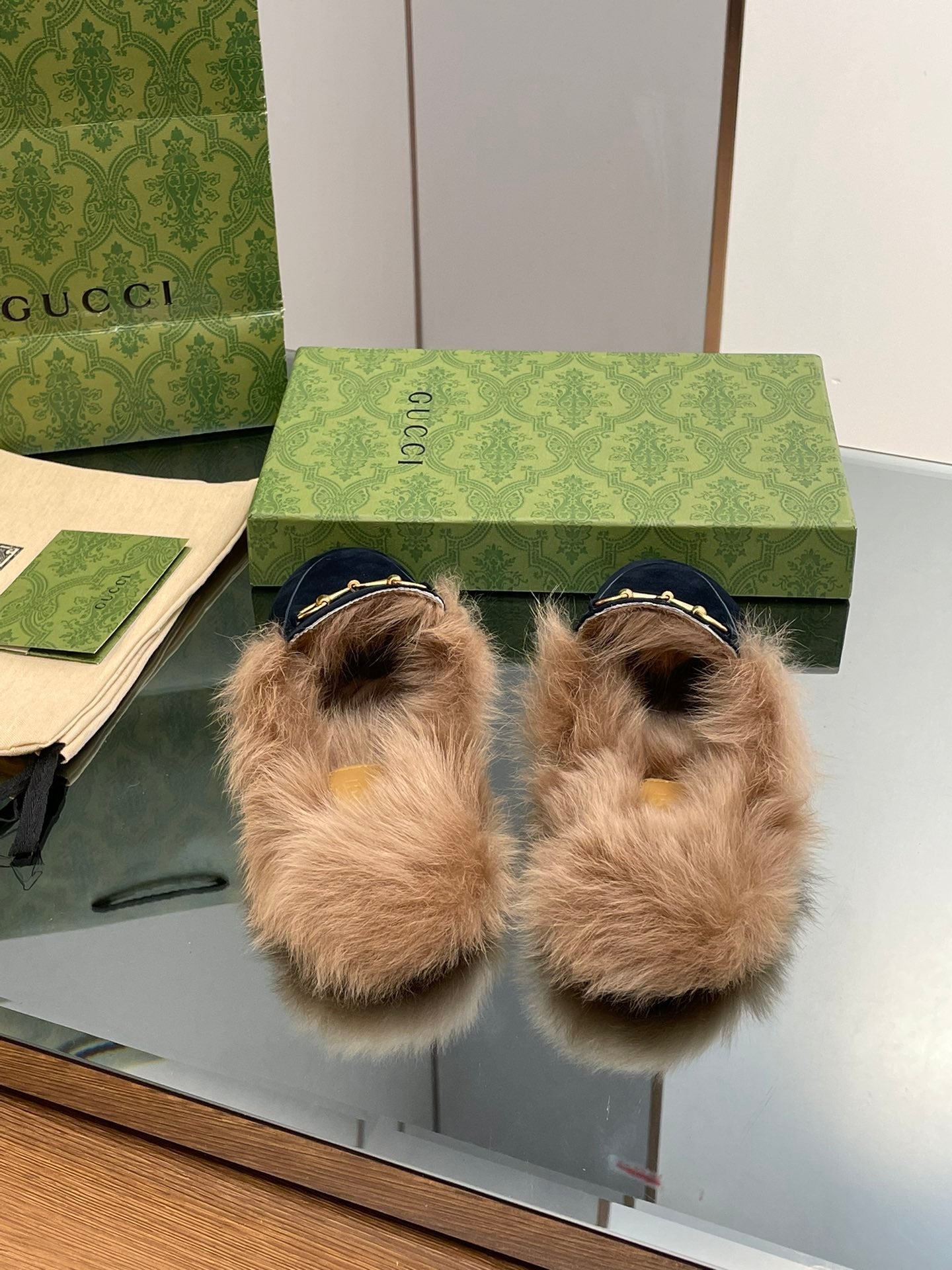 GUCCI HORSEBIT MULE IN NAVY BLUE SUEDE AND LAMB WOOL LINING