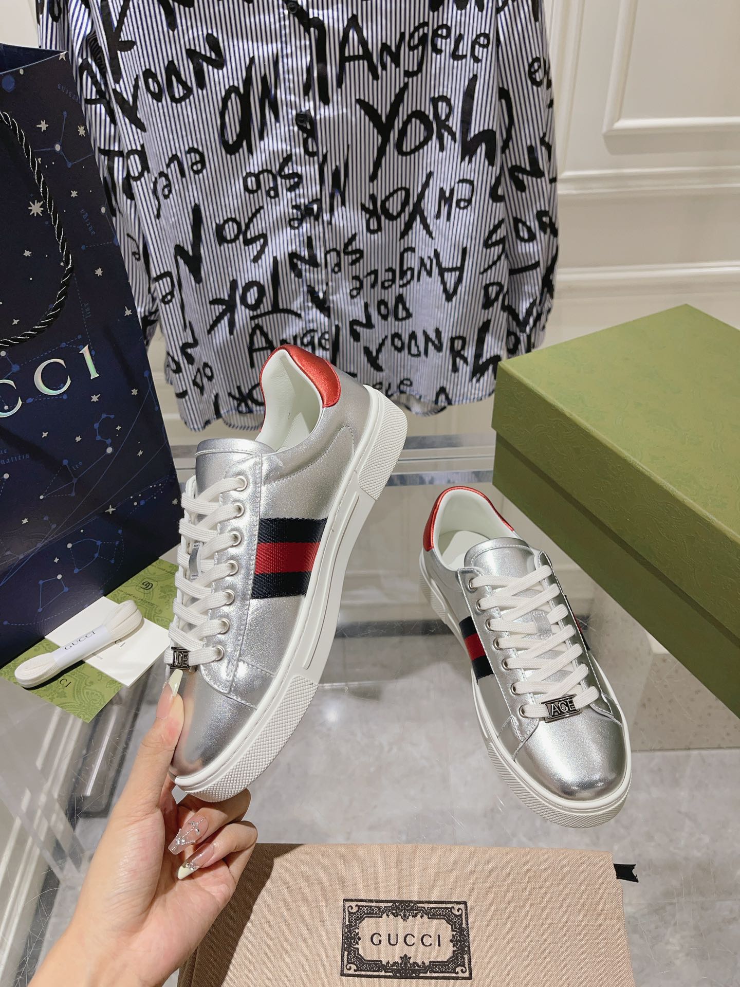GUCCI ACE  SUPREME TRAINER SILVER CALFSKIN