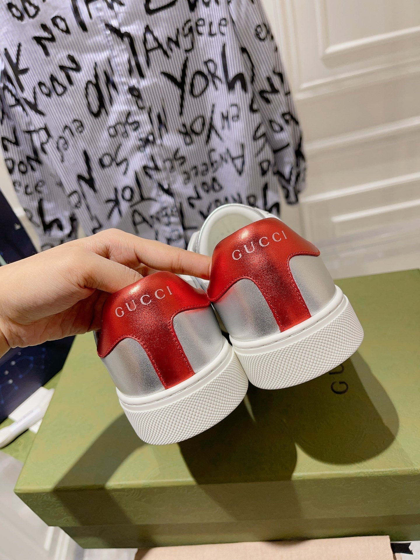 GUCCI ACE  SUPREME TRAINER SILVER CALFSKIN