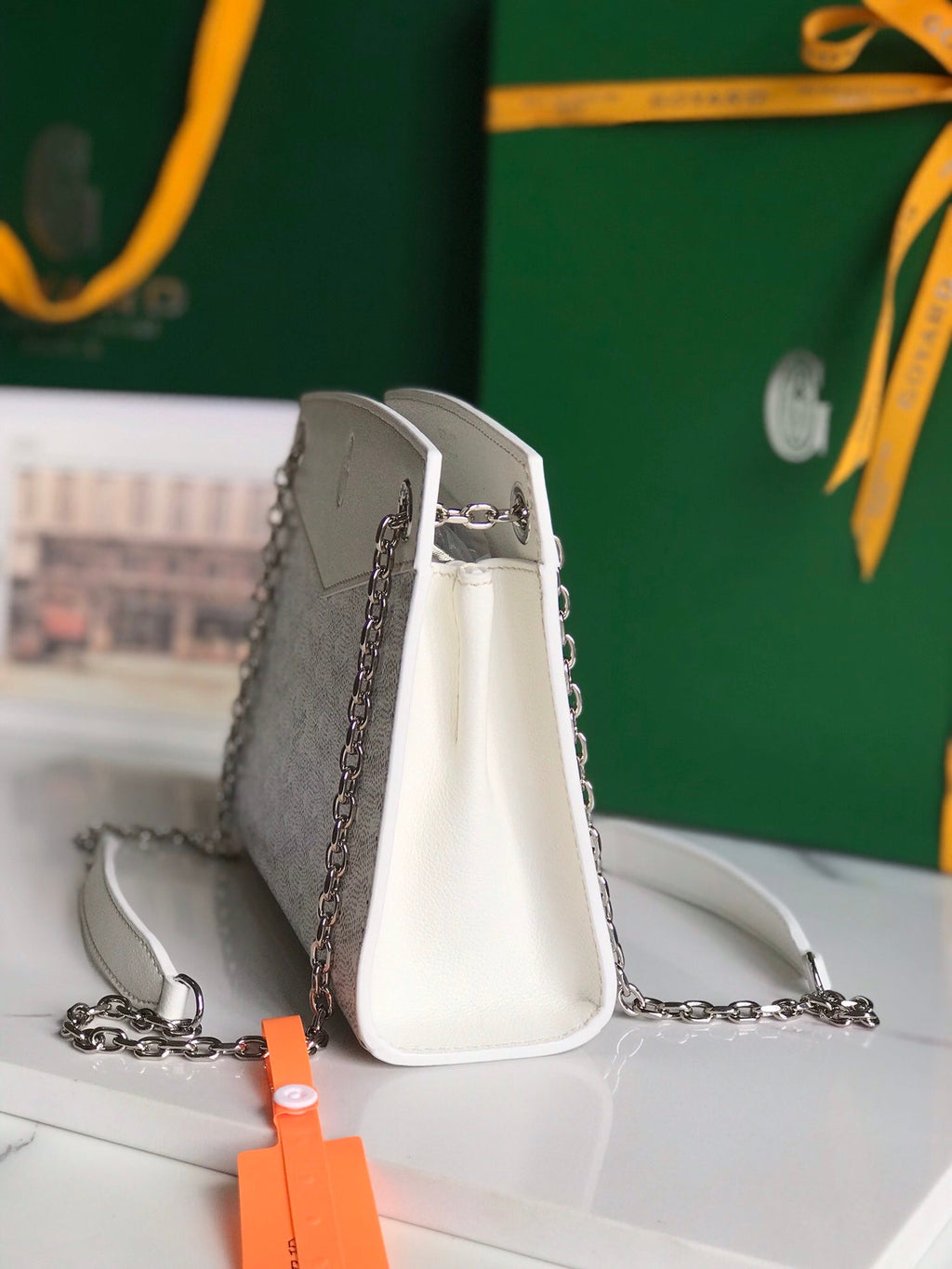 ROUETTE STRUCTURÉ MINI BAG 21 IN WHITE GOYARDINE CANVAS AND CALFSKIN