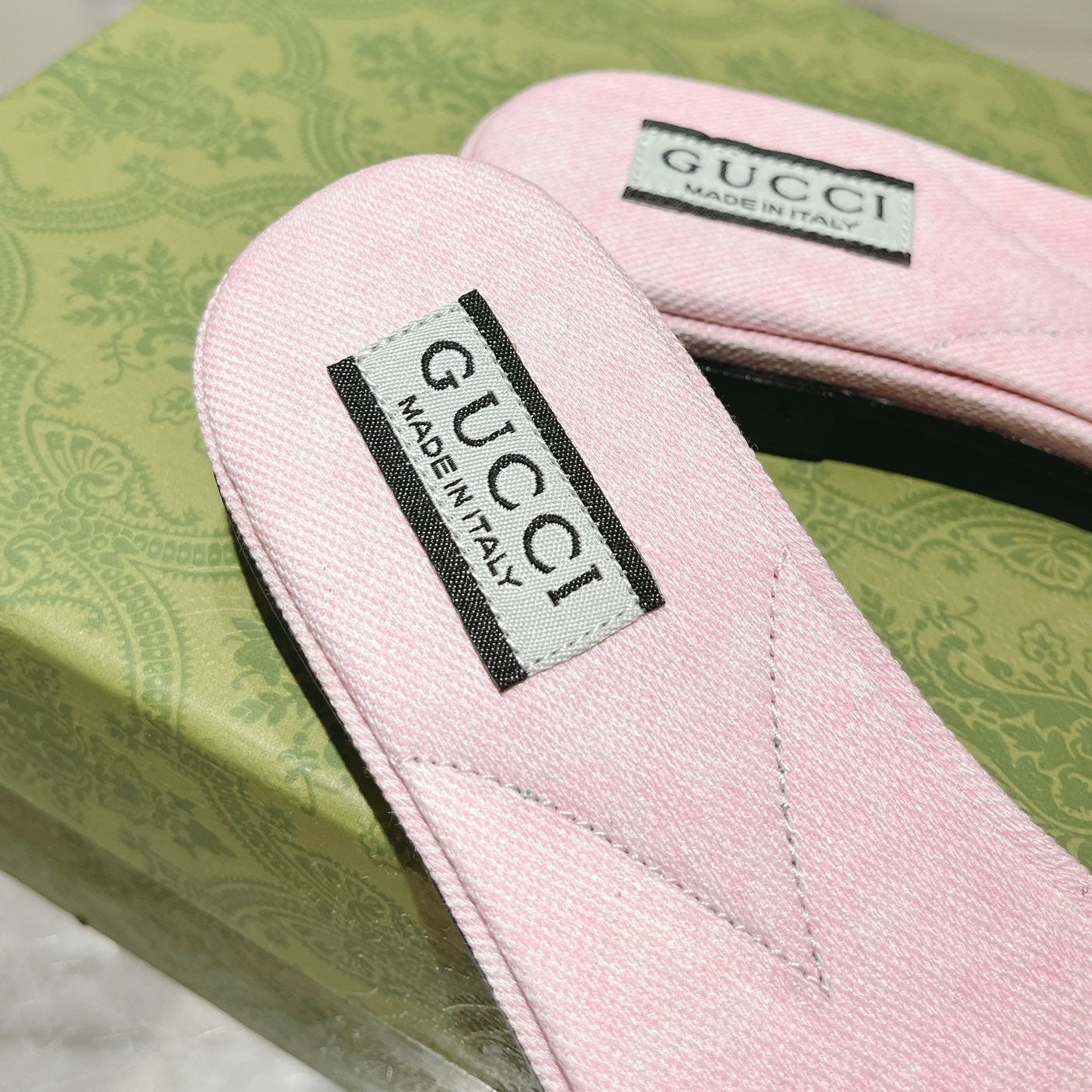 GUCCI Interlocking double G hollow slippers PInk Rose