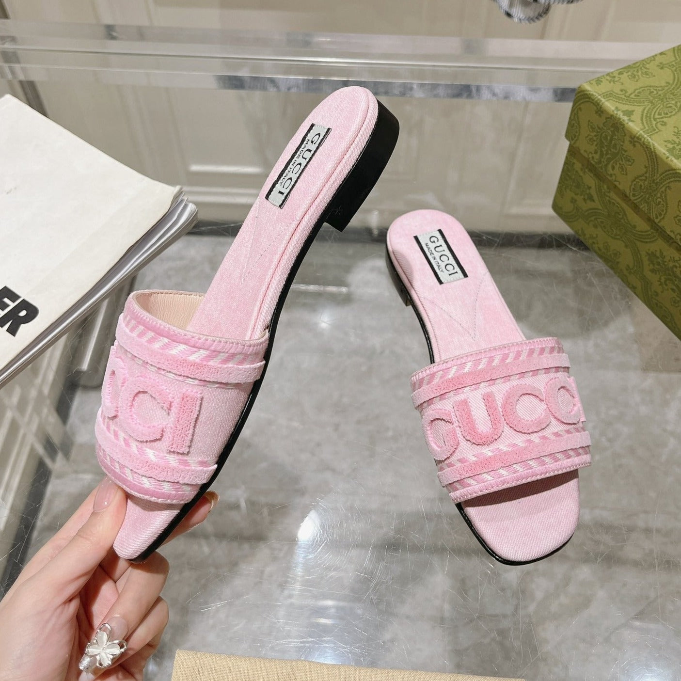 GUCCI Interlocking double G hollow slippers PInk Rose