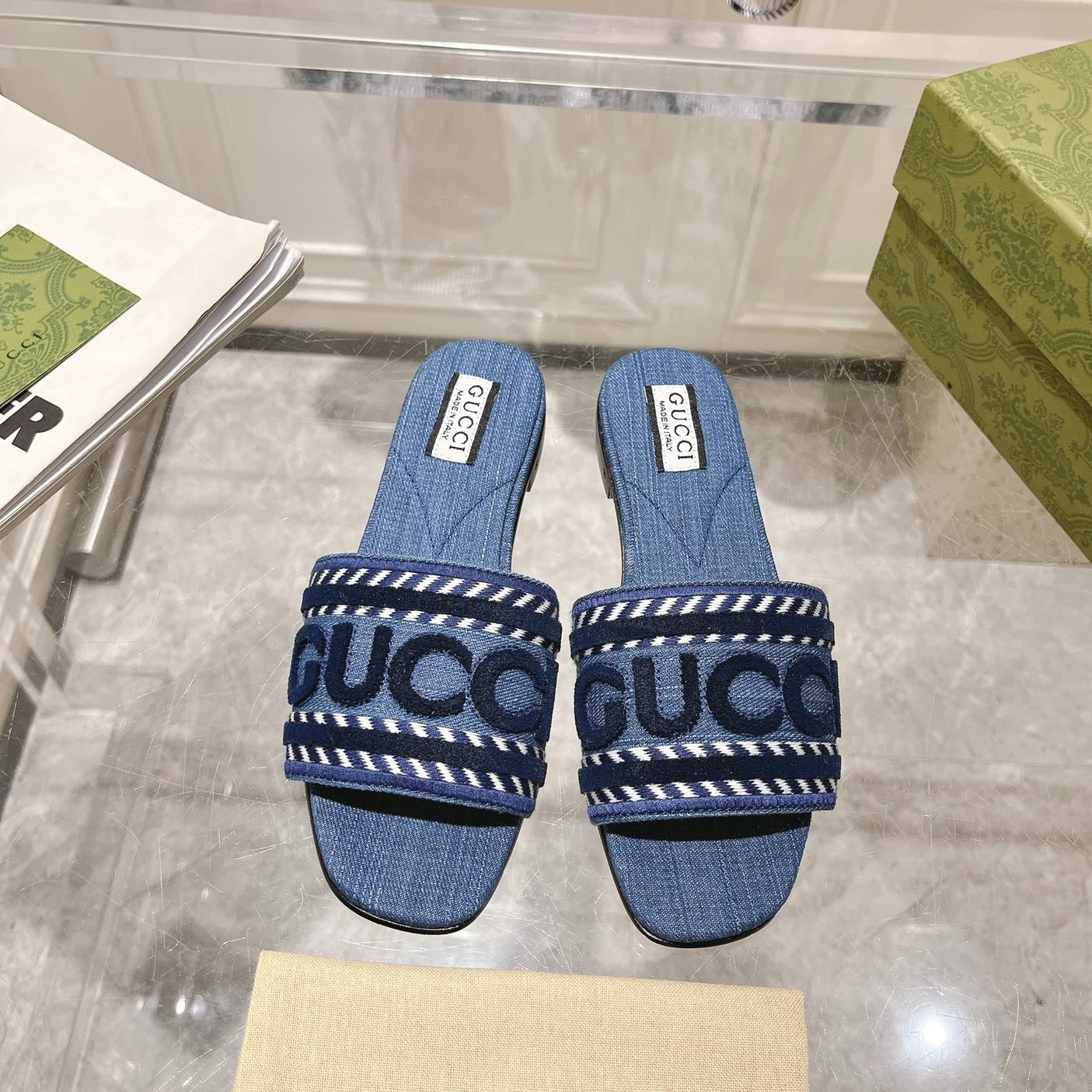 GUCCI Interlocking double G hollow slippers Neon Blue