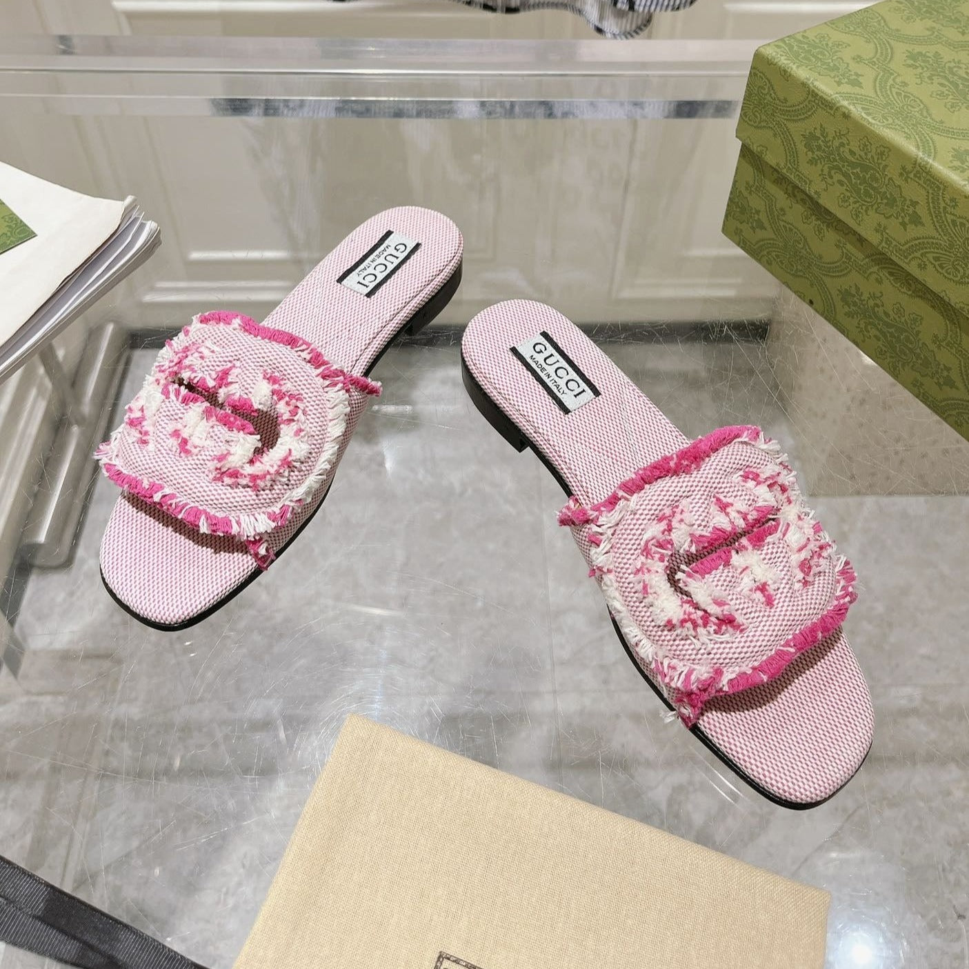 GUCCI Interlocking double G hollow slippers Neon pink
