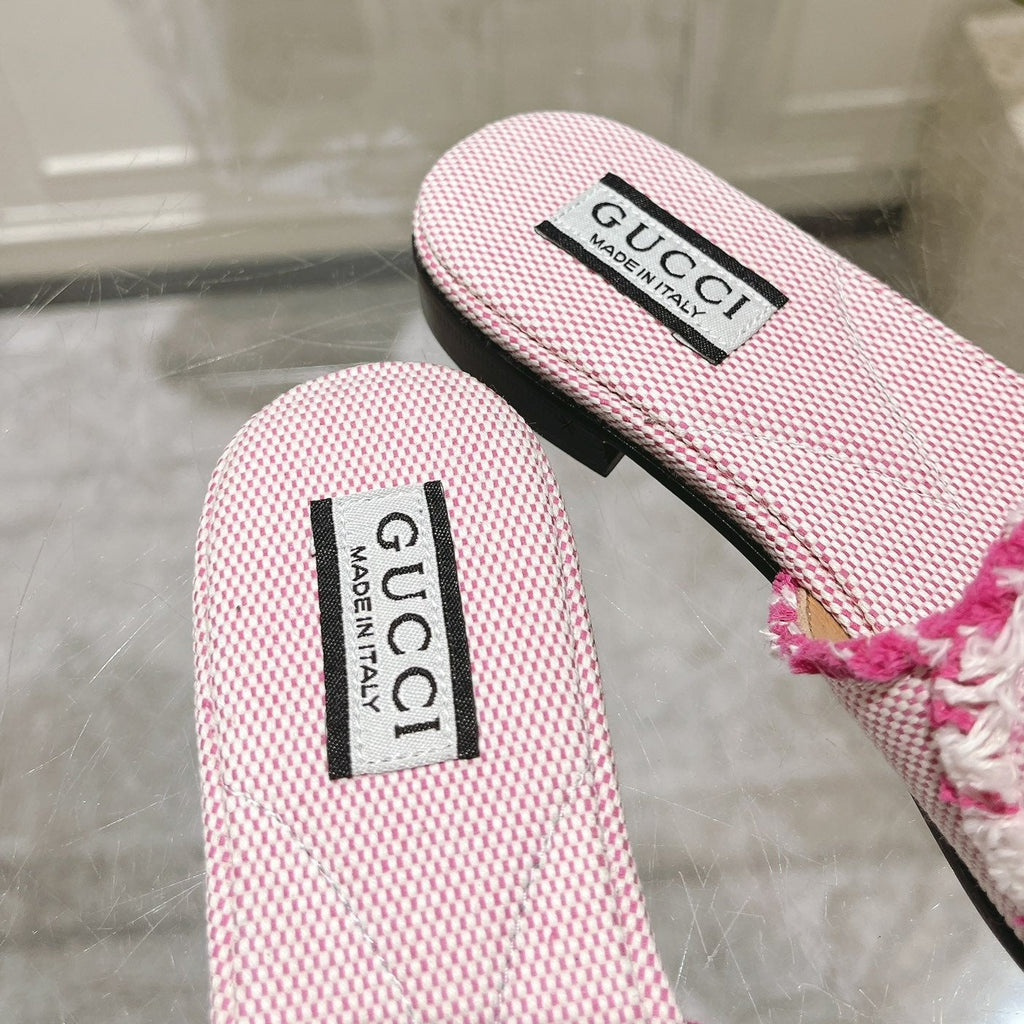 GUCCI Interlocking double G hollow slippers Neon pink