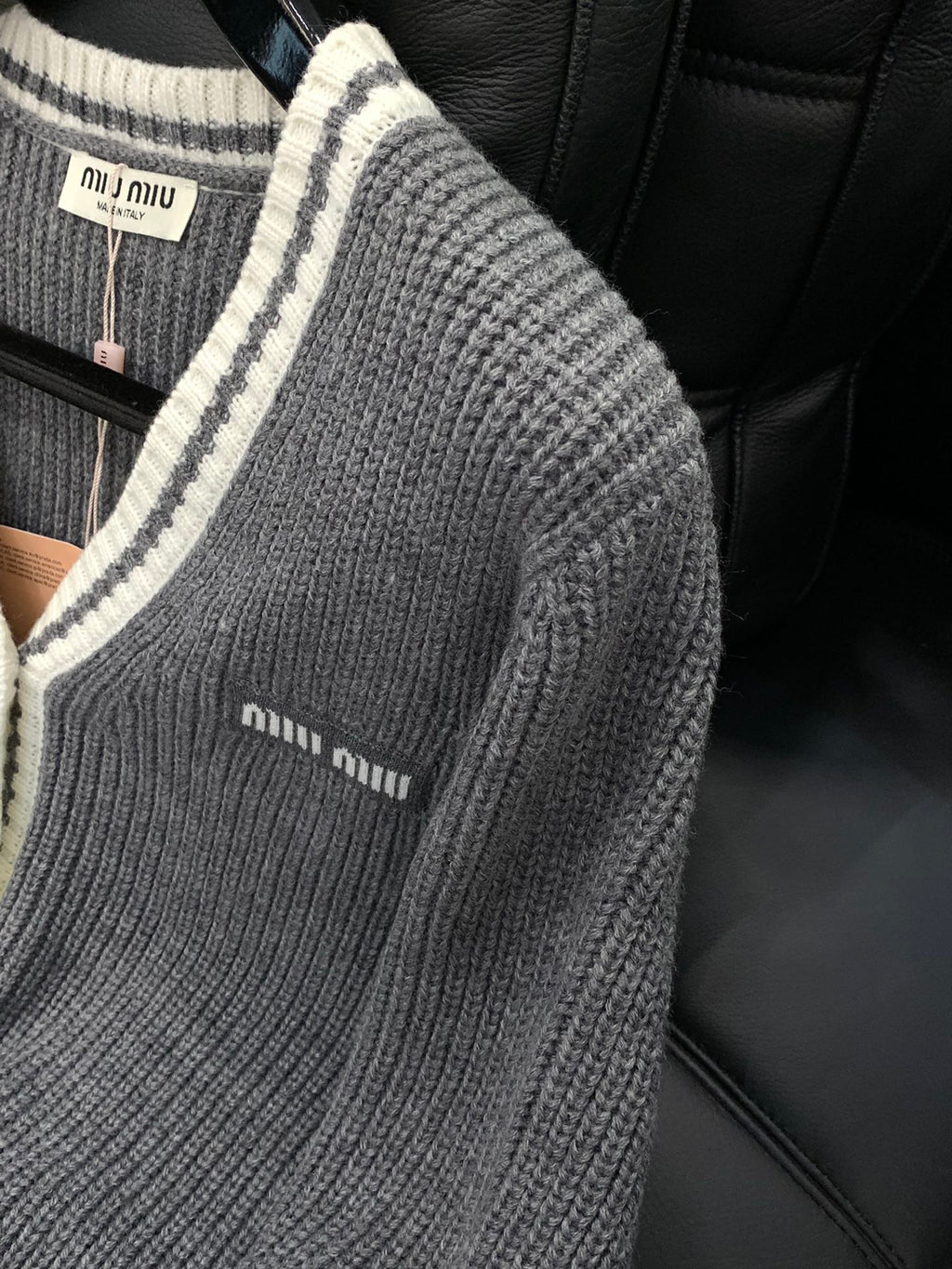 MIUMIU CARDIGAN STYLE 637