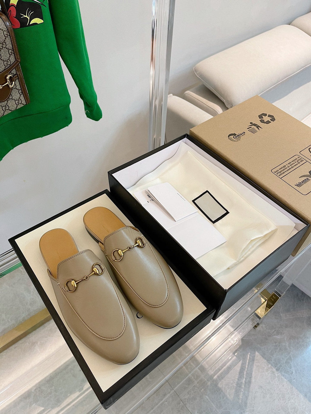 GUCCI SLIPPER MULES BEIGE