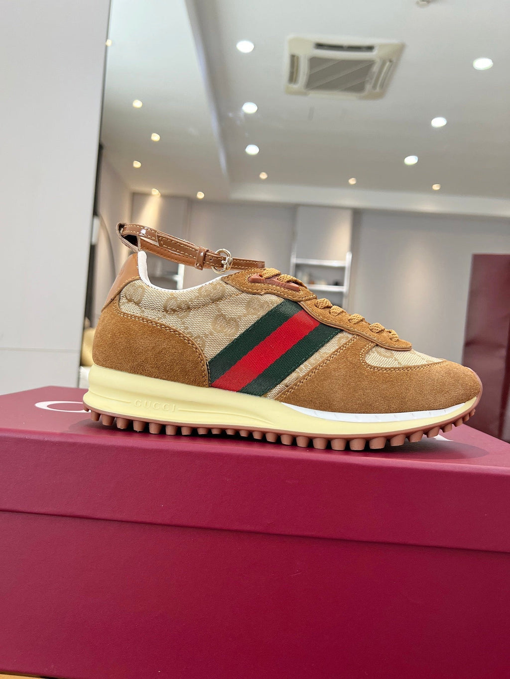 GUCCI SNEAKERS IN BROWN AND BEIGE CANVAS MIX SUEDE