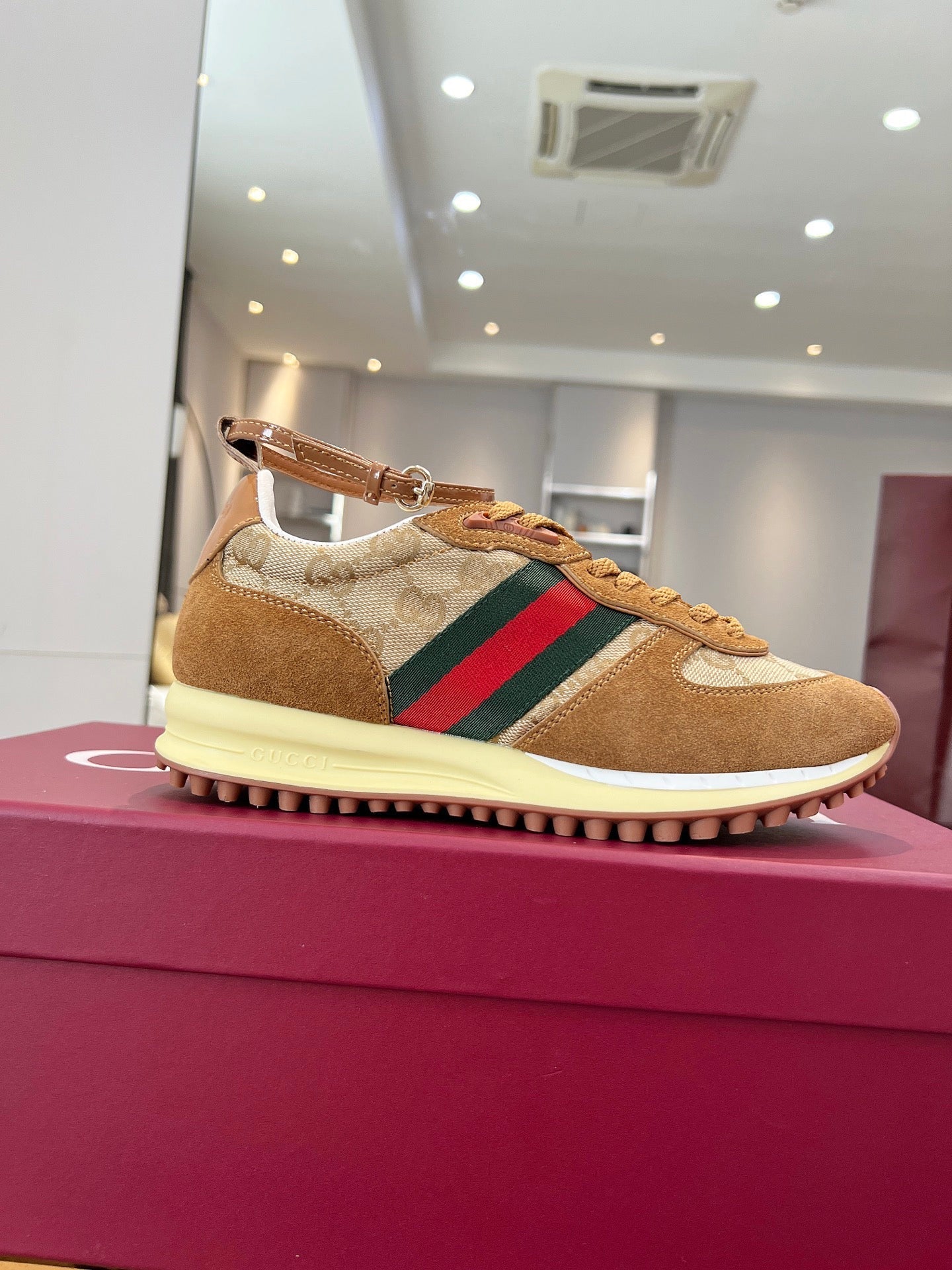 GUCCI SNEAKERS IN BROWN AND BEIGE CANVAS MIX SUEDE