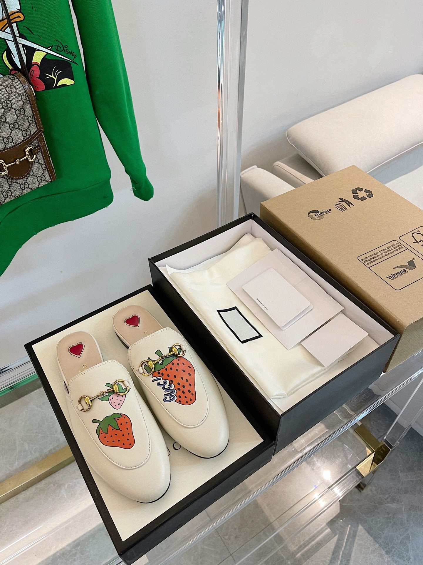 GUCCI SLIPPER PRINCETOWN STRAWBERRY