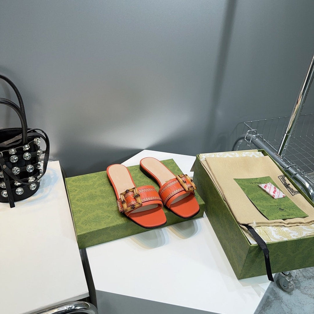 GUCCI BAMBOO BUCKLE FLAT SANDALS ORANGE