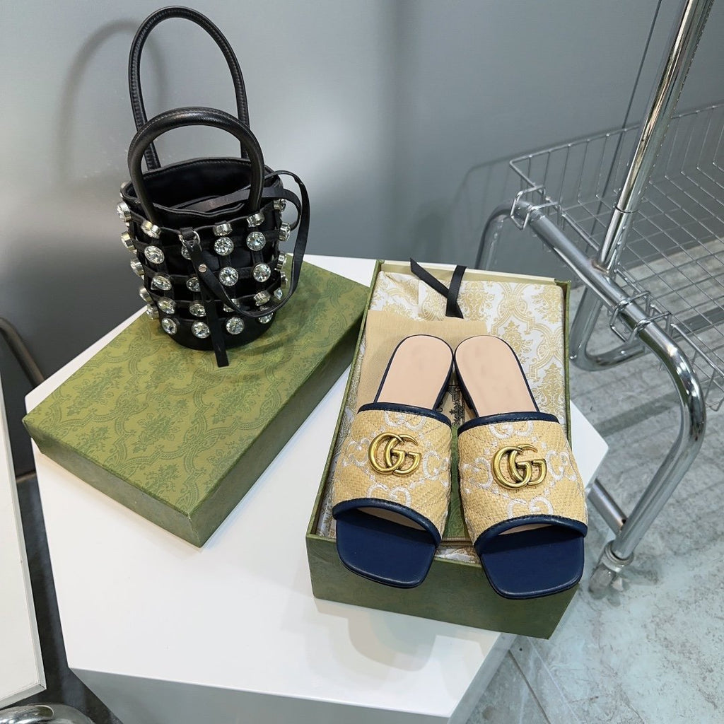 GUCCI MATELASS¨¦ CANVAS SLIDES WHITE LOGO
