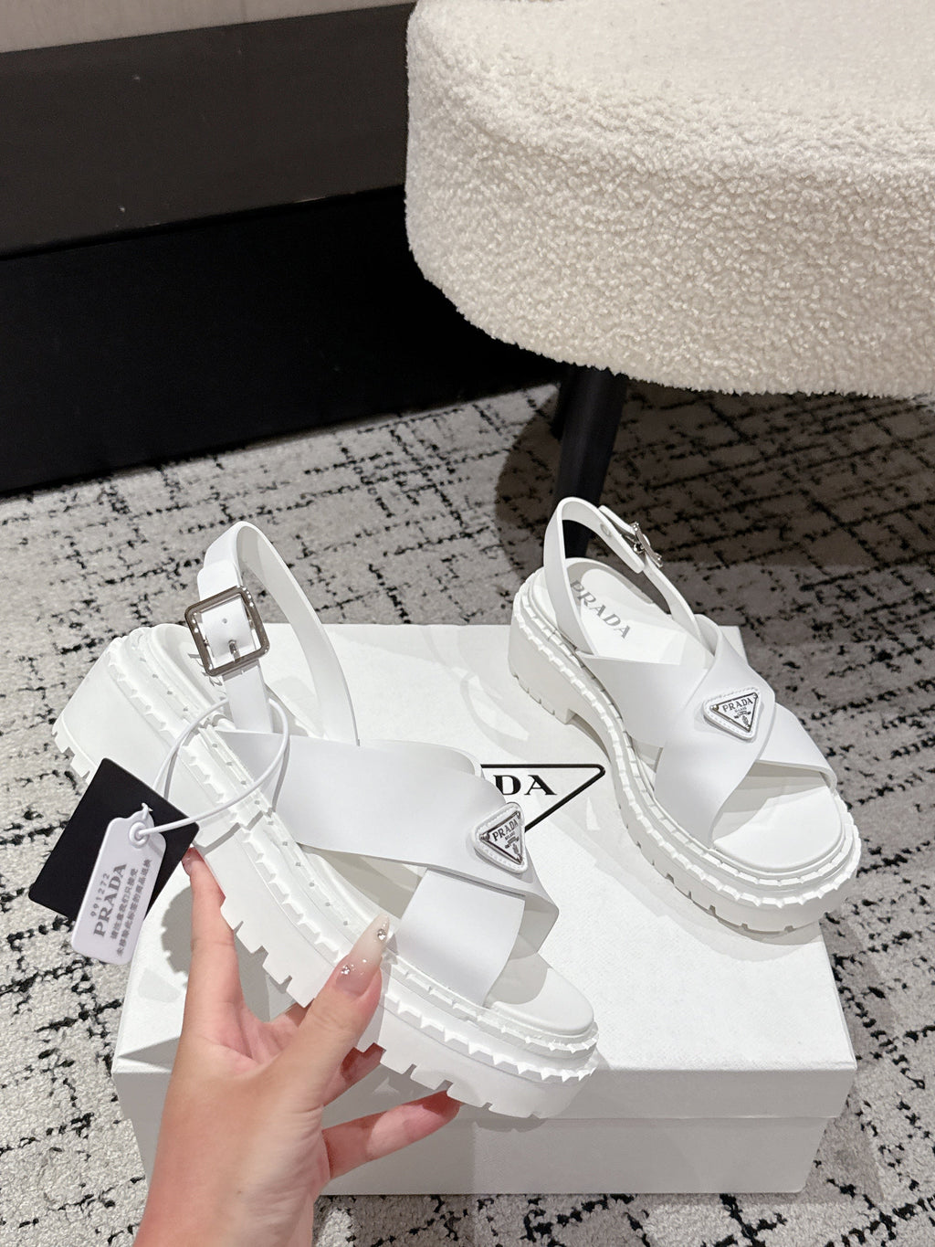 PRADA 25S CRISSCROSS SANLS IN WHITE CALFSKIN LOGO