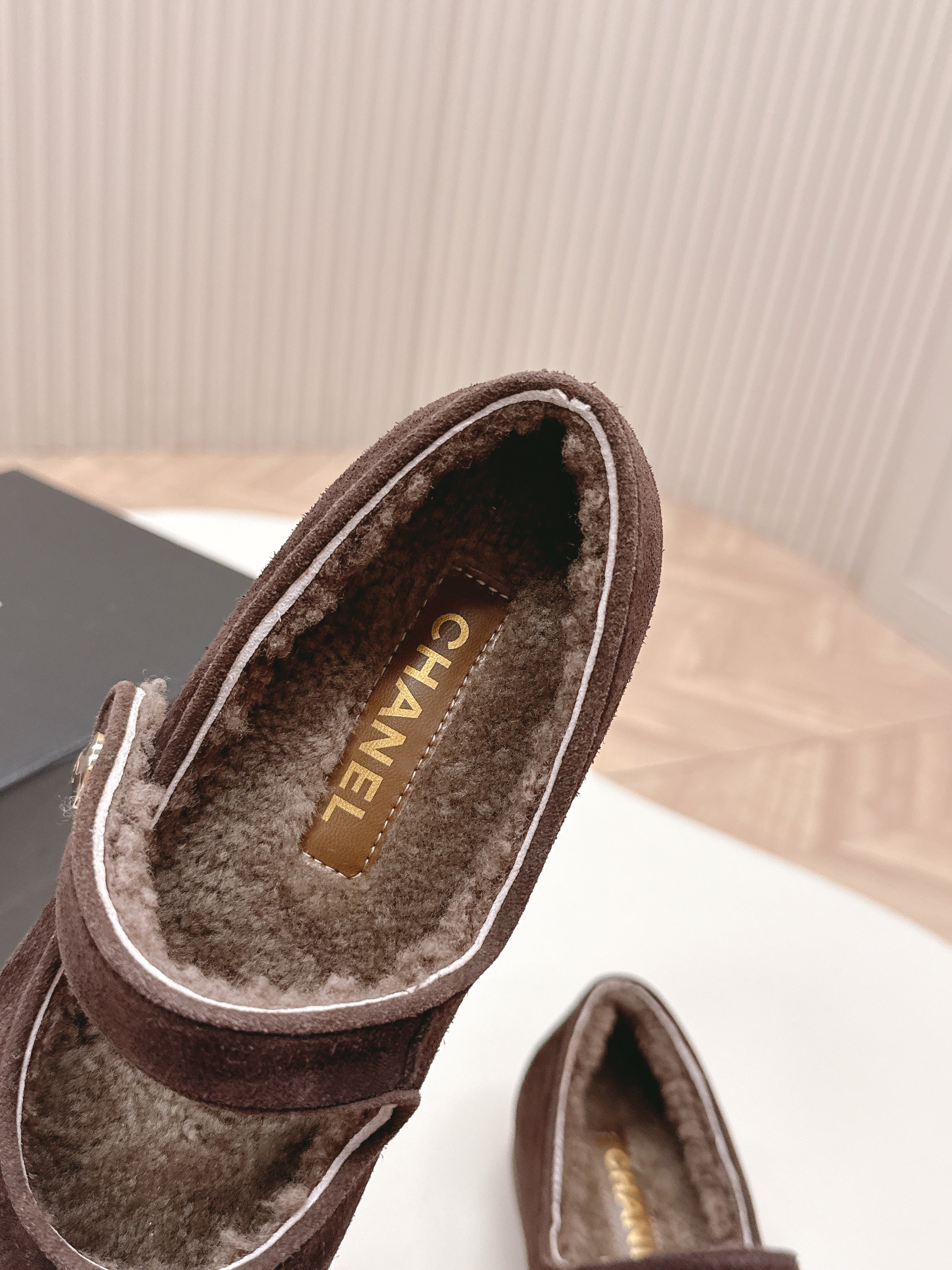 CHANEL FLAT MARY JANE SHOES 25S IN DARK BROWN VELVET