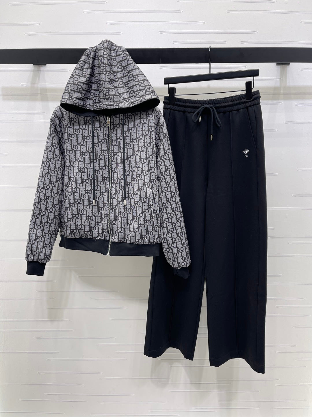 DIOR 25S REVERSIBLE HOODED JACKET AND PANTS SET 669