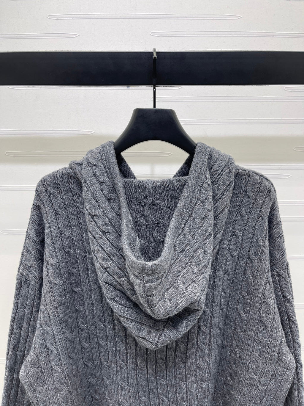 MIUMIU CARDIGAN STYLE 492