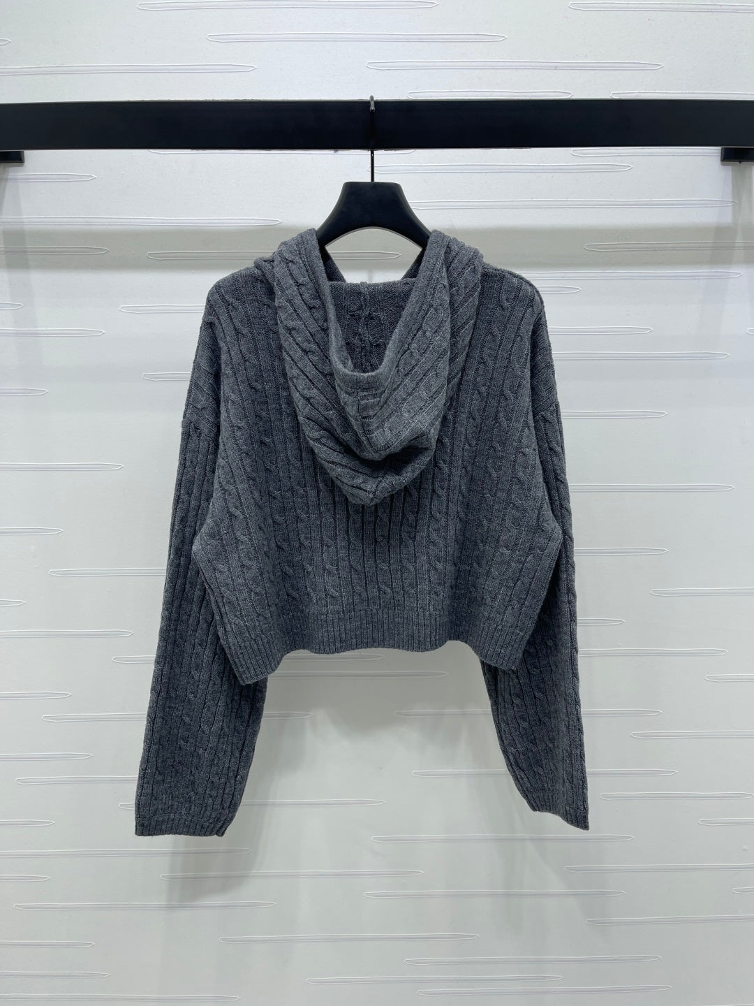 MIUMIU CARDIGAN STYLE 492