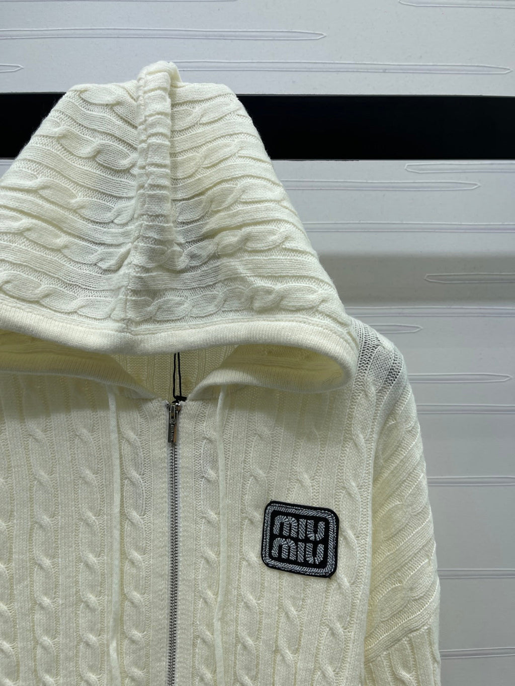 MIUMIU CARDIGAN STYLE 491