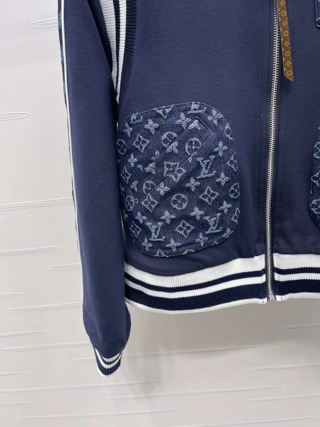 LOUIS VUITTON LV 25S REVERSIBLE BOMBER JACKET 0100