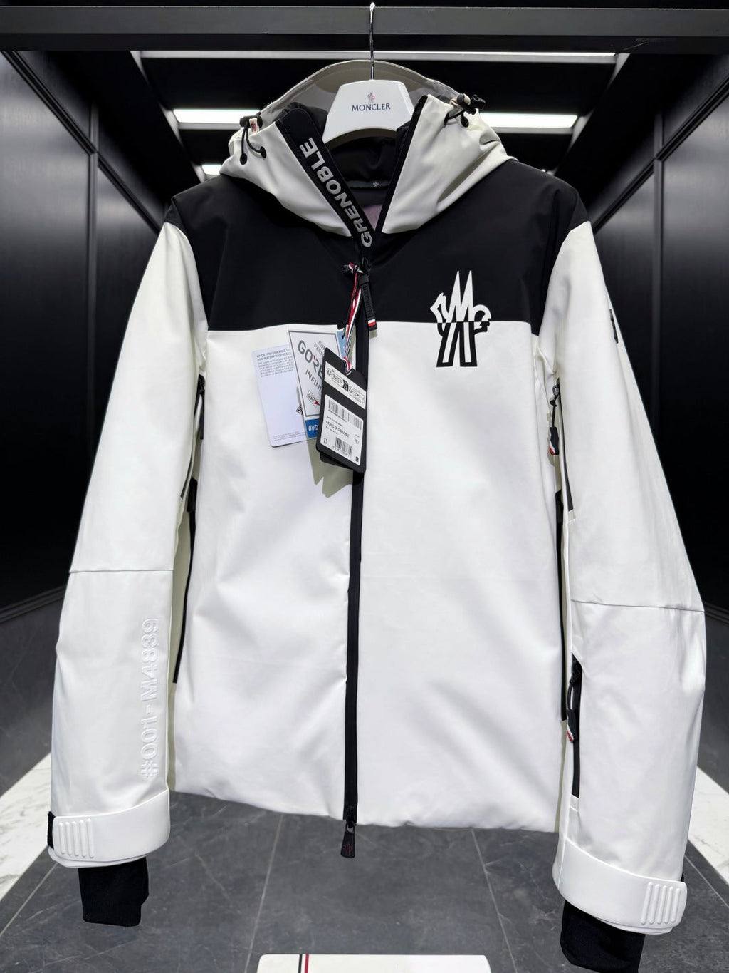 MONCLER 25S LUXURY DOWN JACKET 275