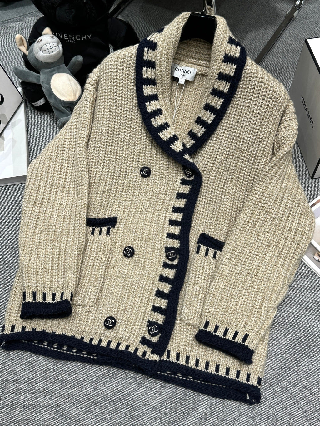 CHANEL 25S STYLED JACKET 438