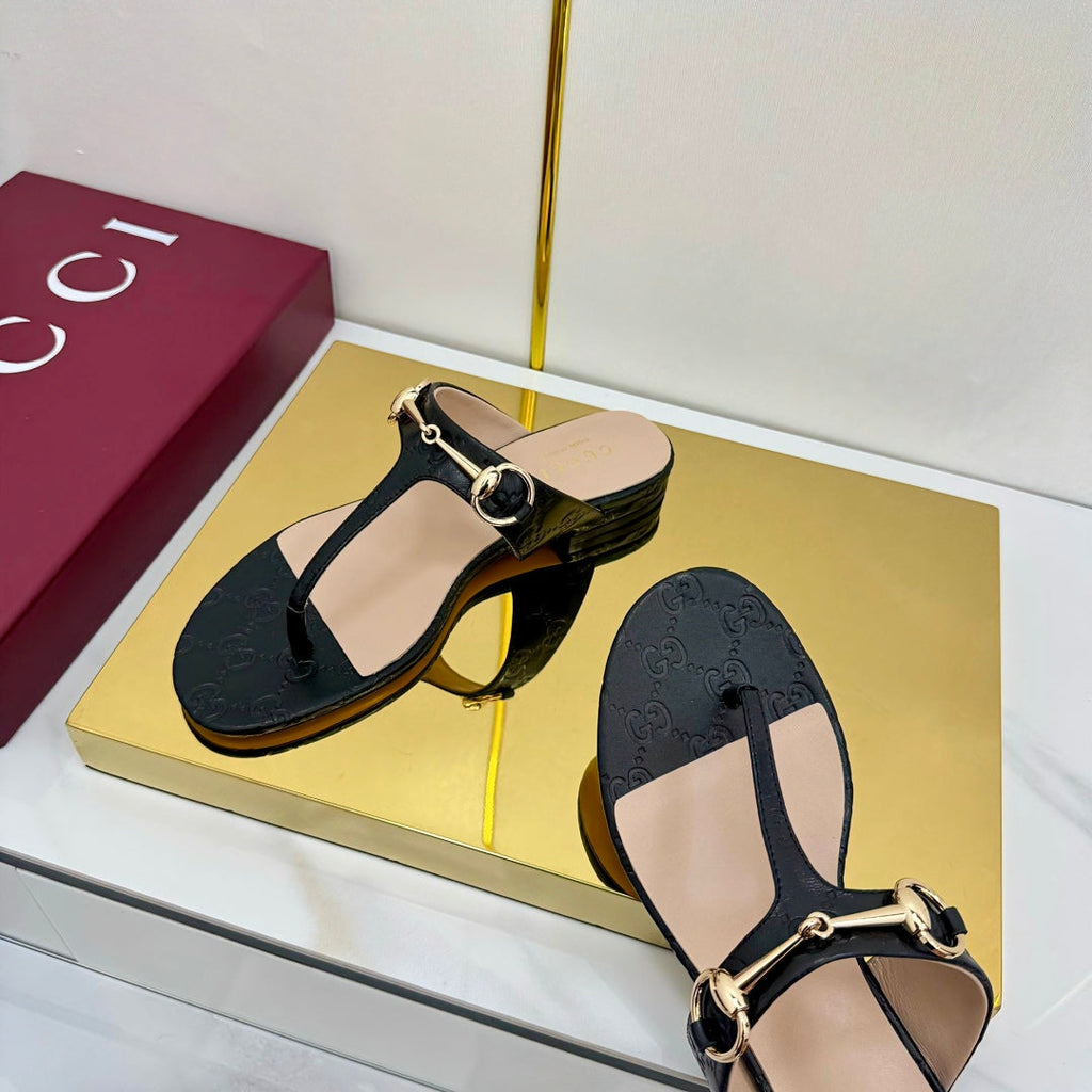GUCCI THONG SANDALS 25S IN BLACK LAMBSKIN WITH GOLD HARDWARE