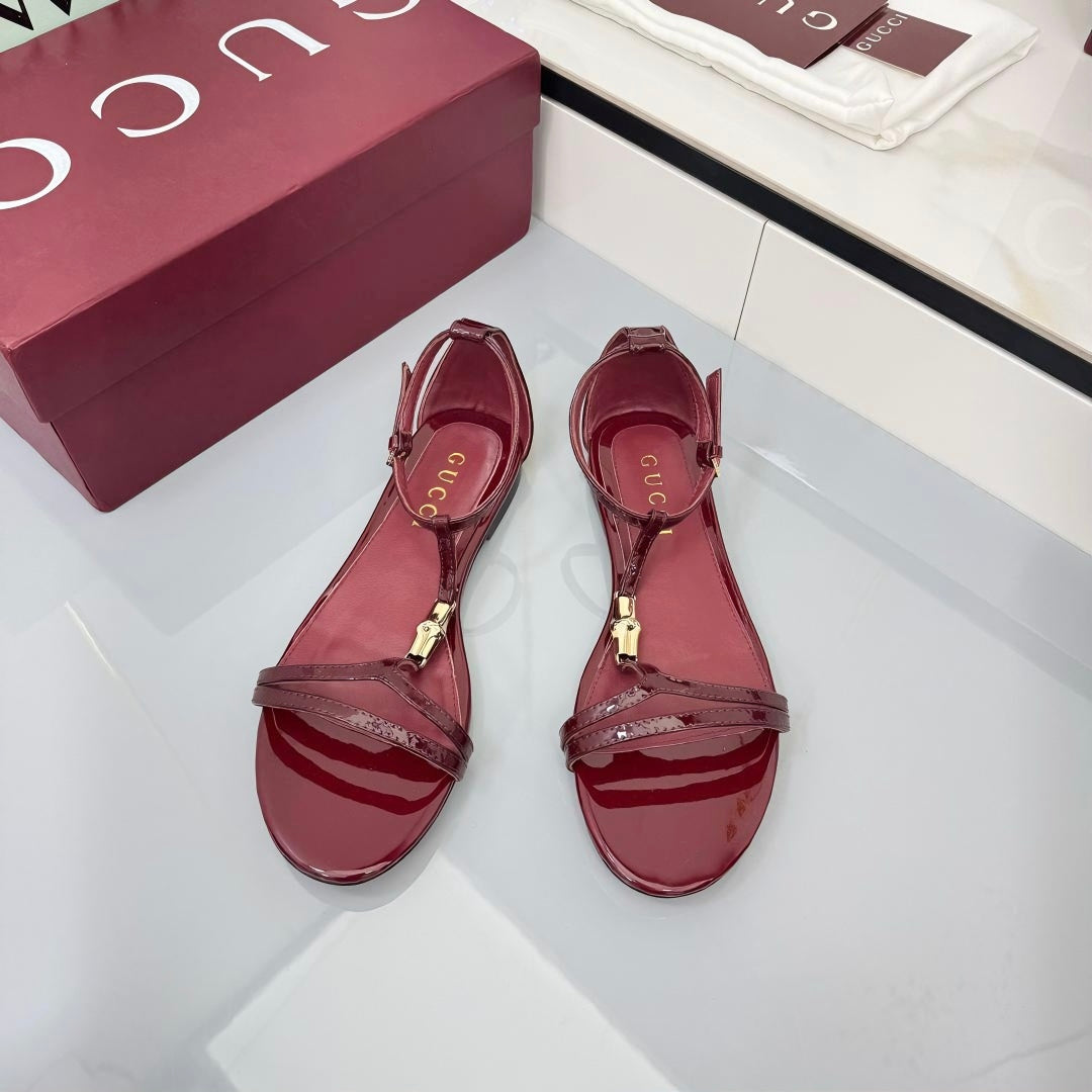 GUCCI THONG SANDALS 25S IN RED LAMBSKIN WITH GOLD HARDWARE
