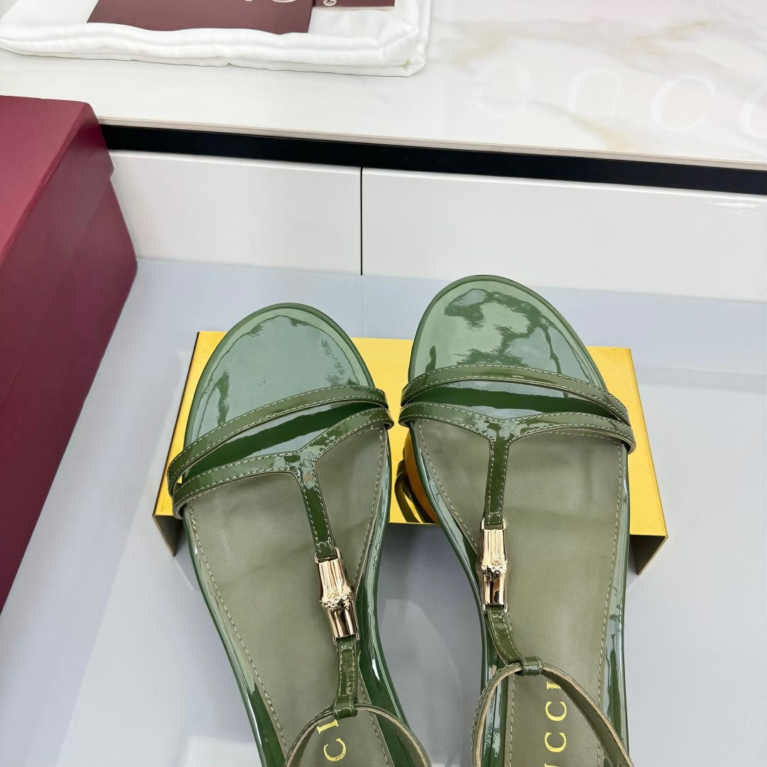 GUCCI THONG SANDALS 25S IN DARK GREEN LAMBSKIN WITH GOLD HARDWARE