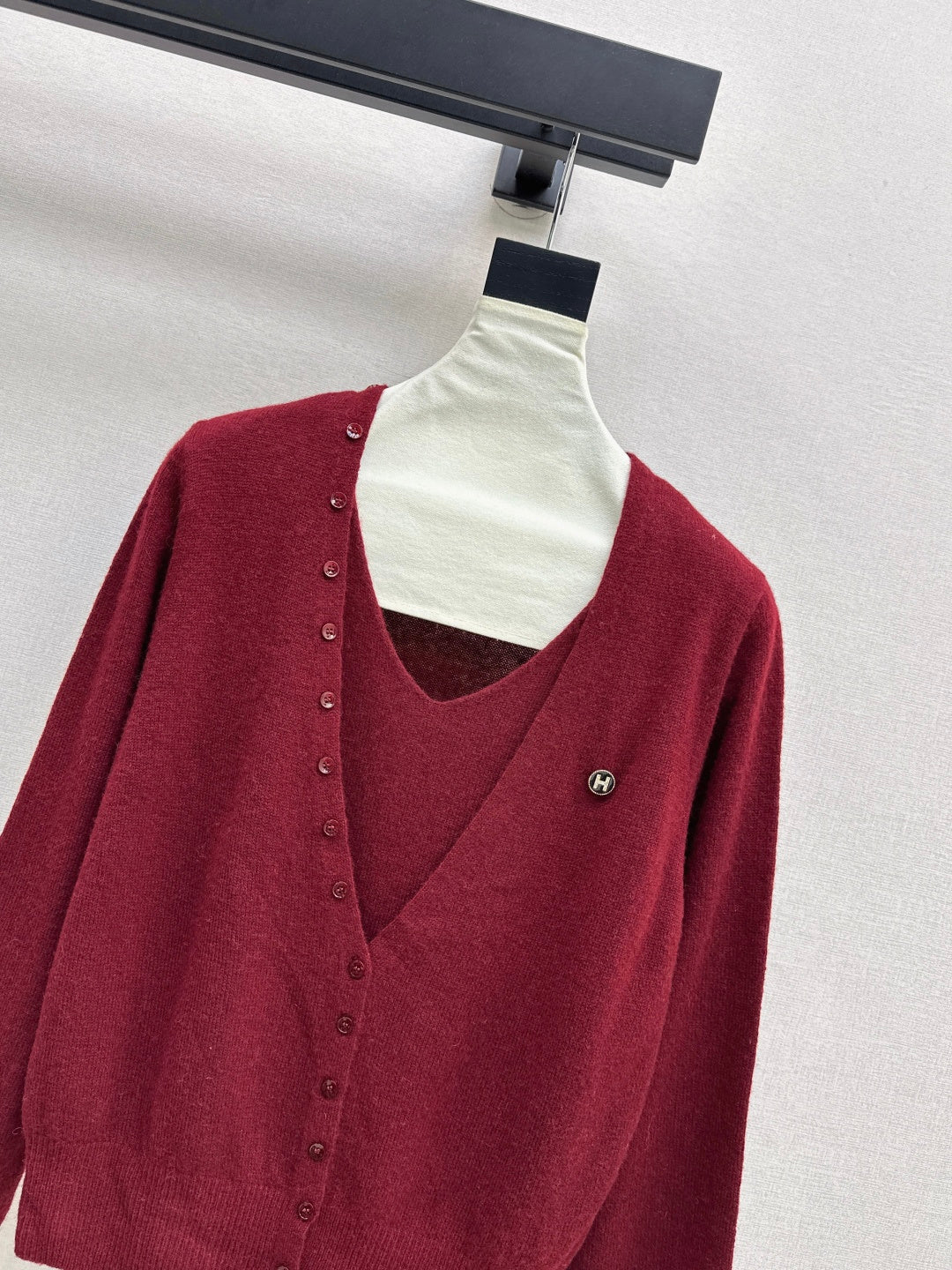 HERMES HERMES 25S V-NECK SWEATER 256