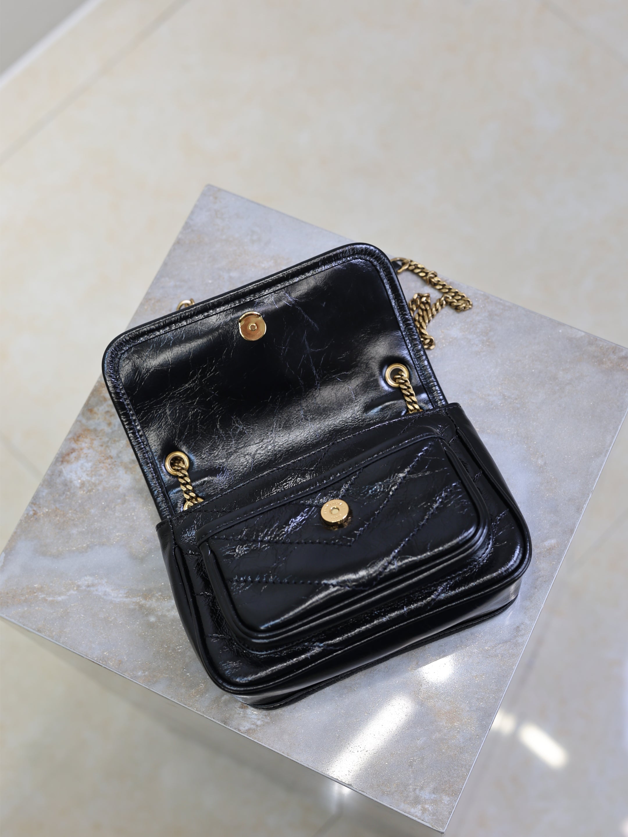 YSL 25S NIKI BAG 18 IN BLACK GLOSSY CALFSKIN GOLD HARDWARE