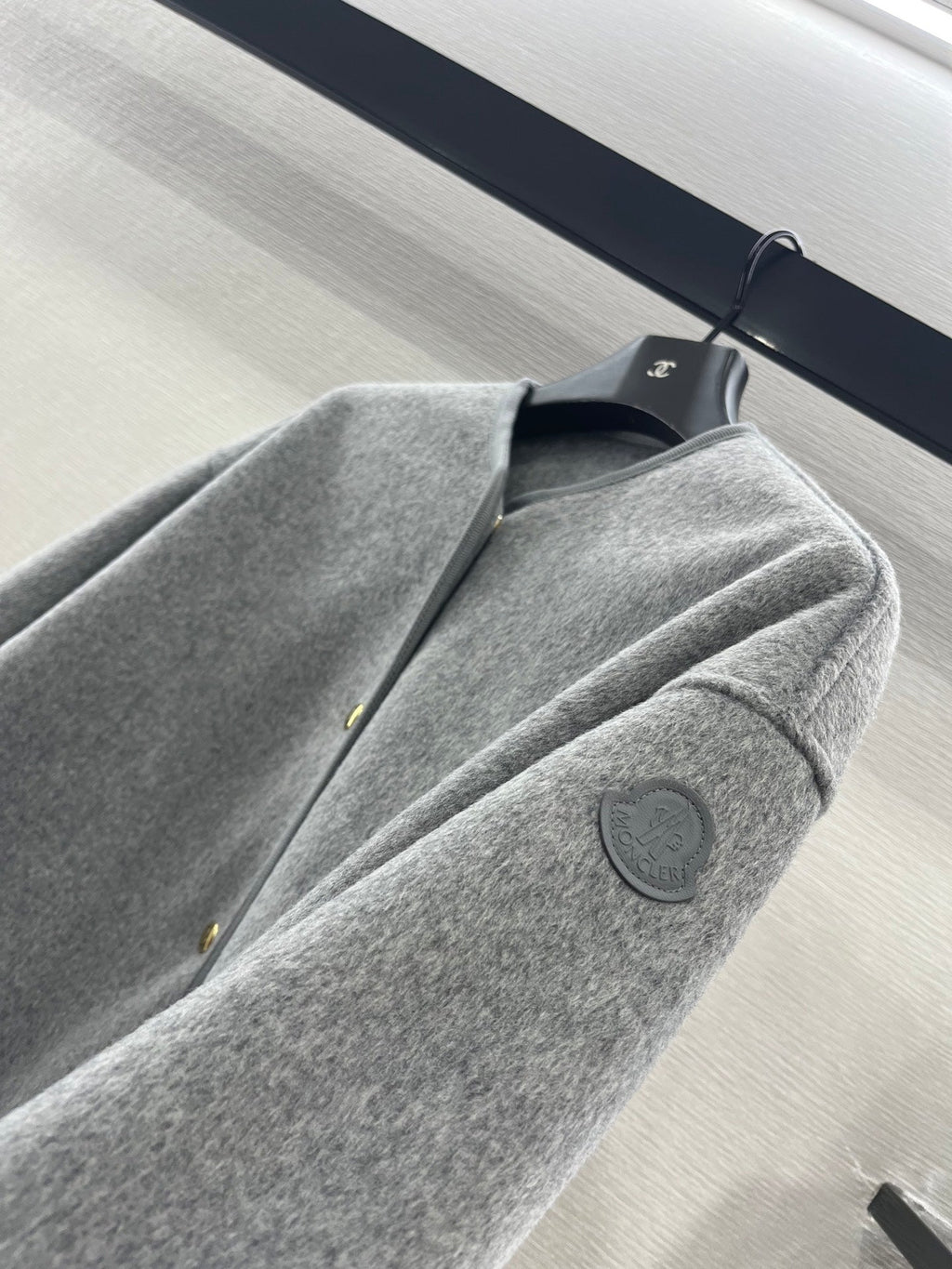 MONCLER 25S JACKET IN GRAY 307612