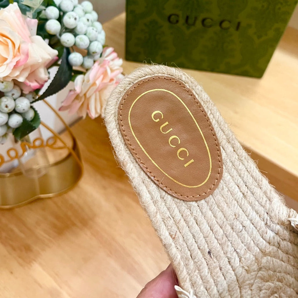 GUCCI Casual Style Logo Sandals Brown Caramel