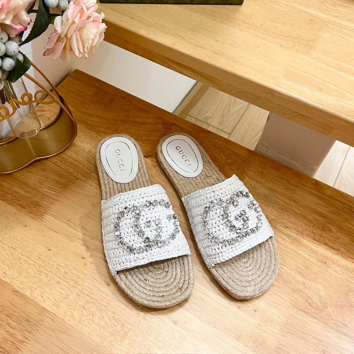 GUCCI Casual Style Logo Sandals White