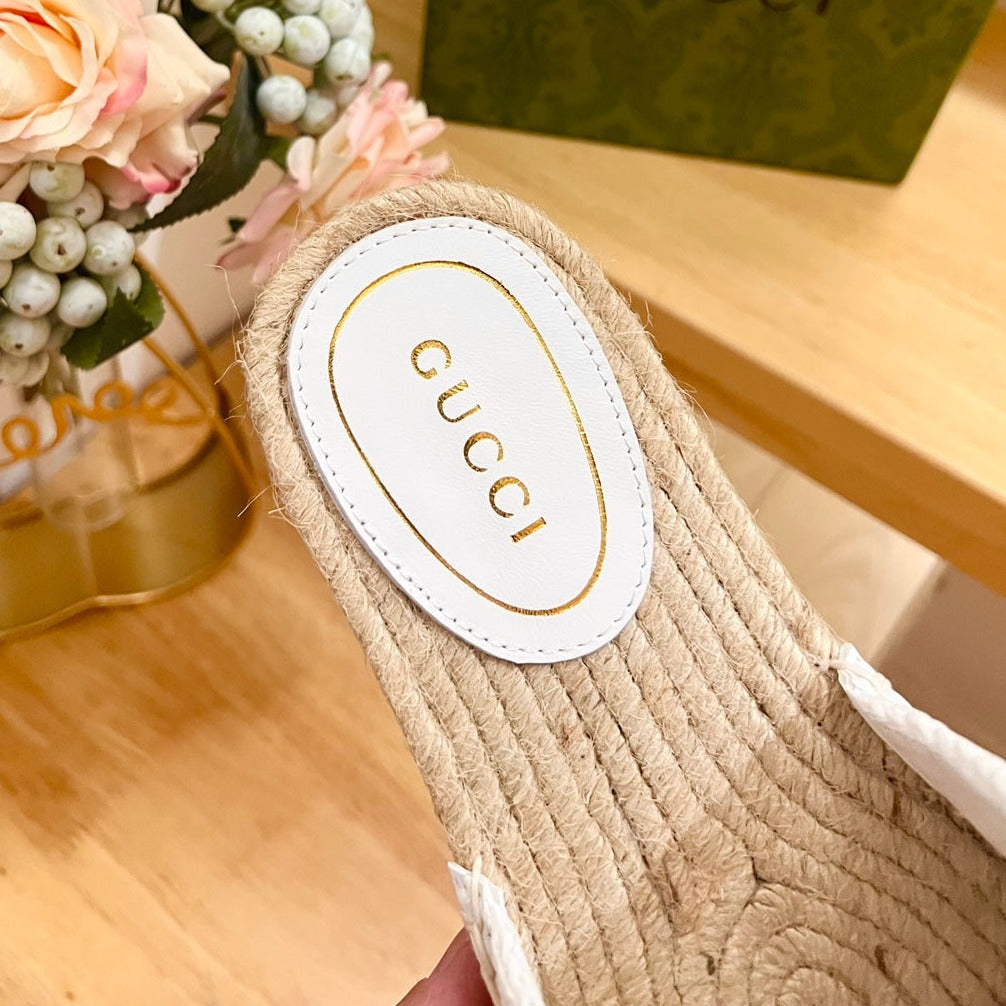 GUCCI Casual Style Logo Sandals White