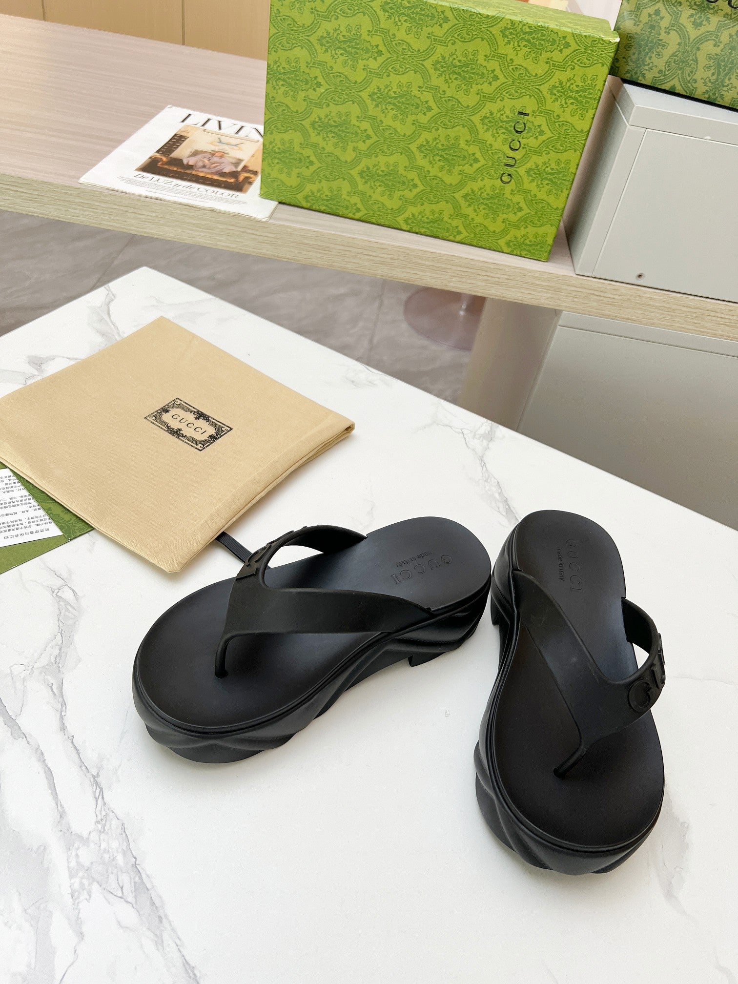 GUCCI THONG PLATFORM IN BLACK IMPORTED TPU